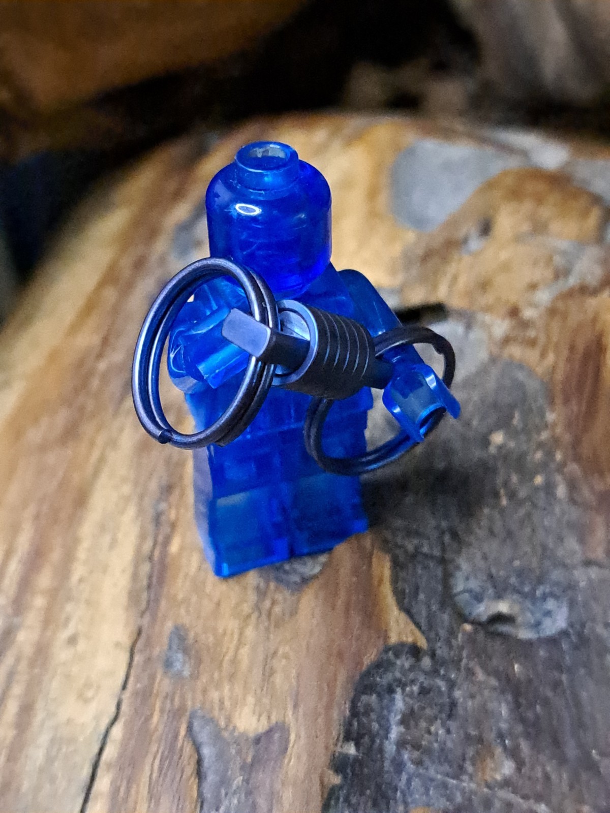 Pro Mini Series Anodized Titanium Swivel With 15mm Titanium Keyrings