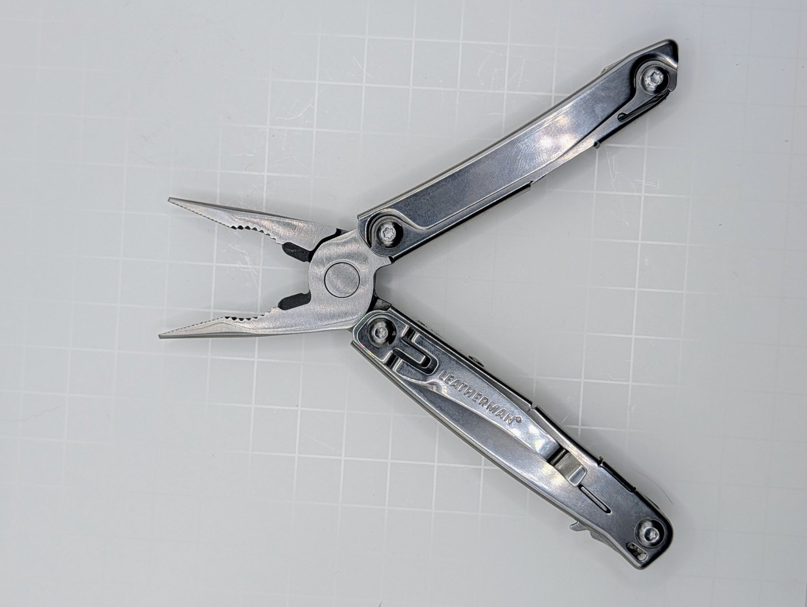 LEATHERMAN BOLSTER 13 TOOL STAINLESS STEEL MULTI-TOOL, EXCELLENT CONDITION!