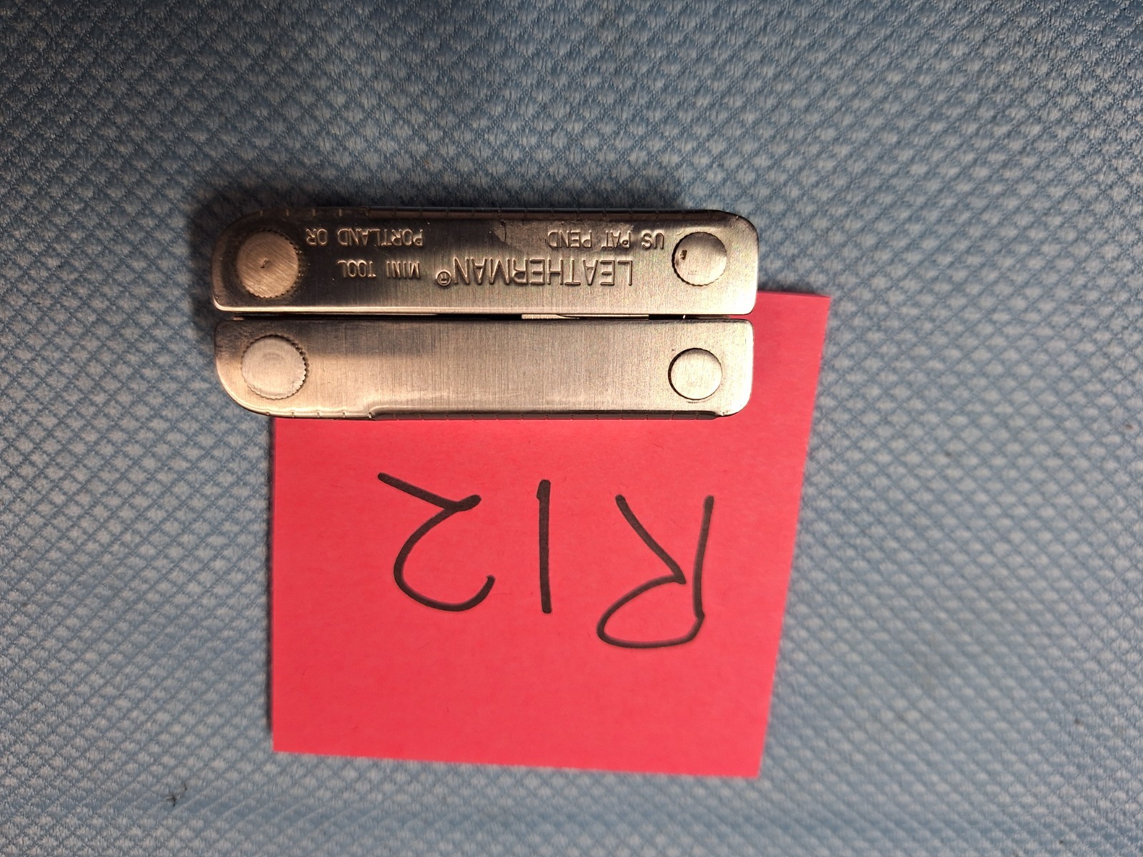 Leatherman MINI MULTI TOOL airport confiscation COLLECTIBLE LOT R12