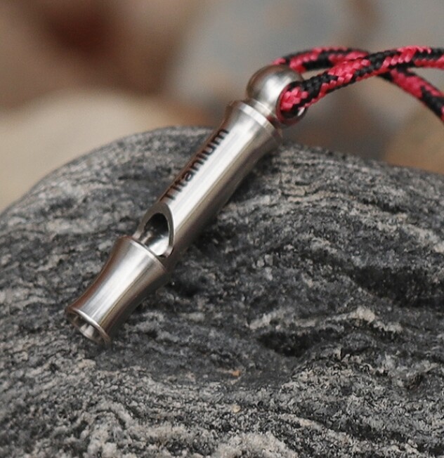 New Small Pure Titanium Whistle Portable EDC Outdoor Training Whistle 50mm/1.97″