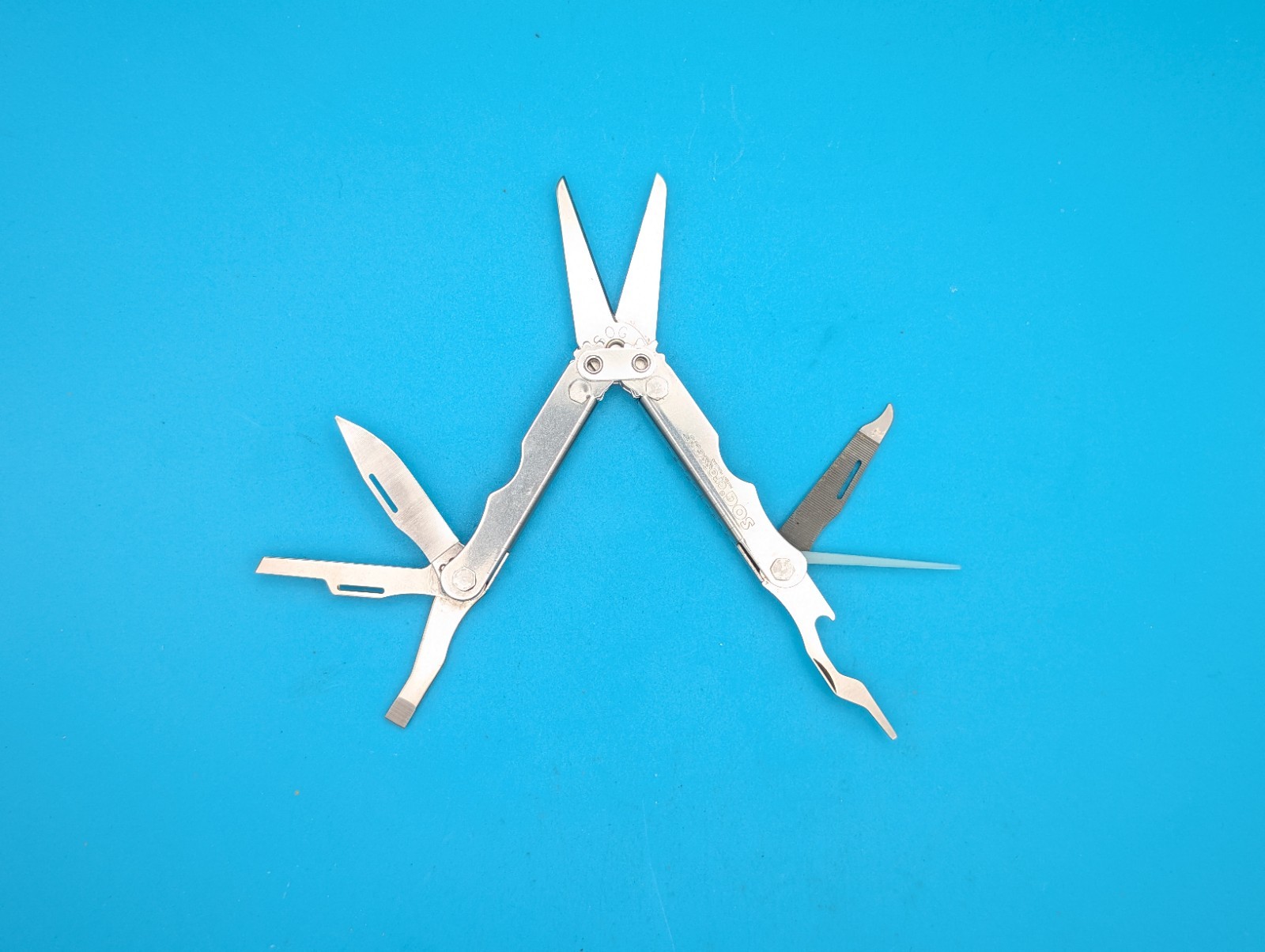 SOG Crosscut Multitool Knife!