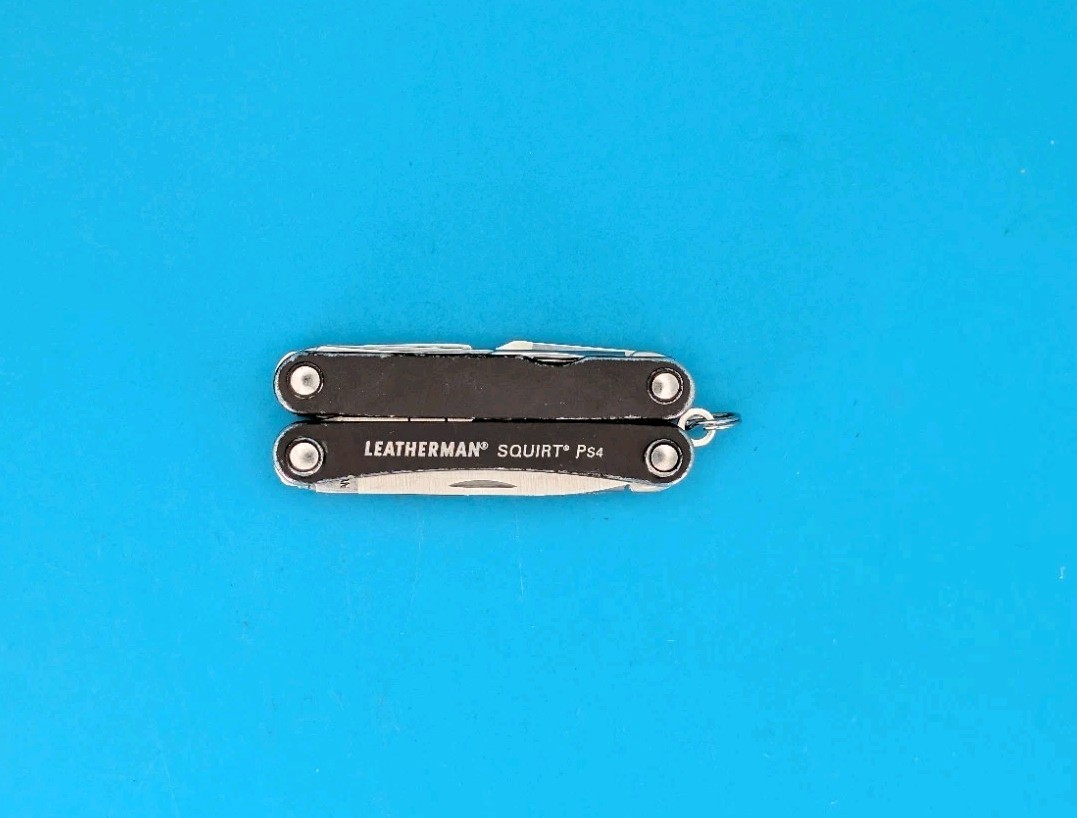 Leatherman SQUIRT PS4 Multi-Tool With Pliers Scissors Knife BLACK!