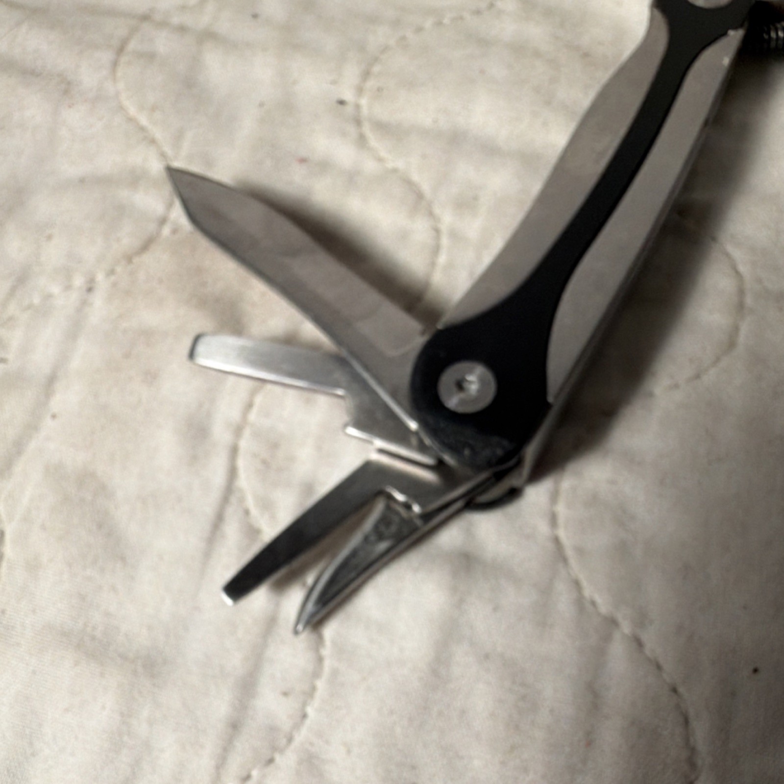 Silver Black Stainless Steel Multi-Tool, 8 Functions, 4″ Closed, Pliers, Knife