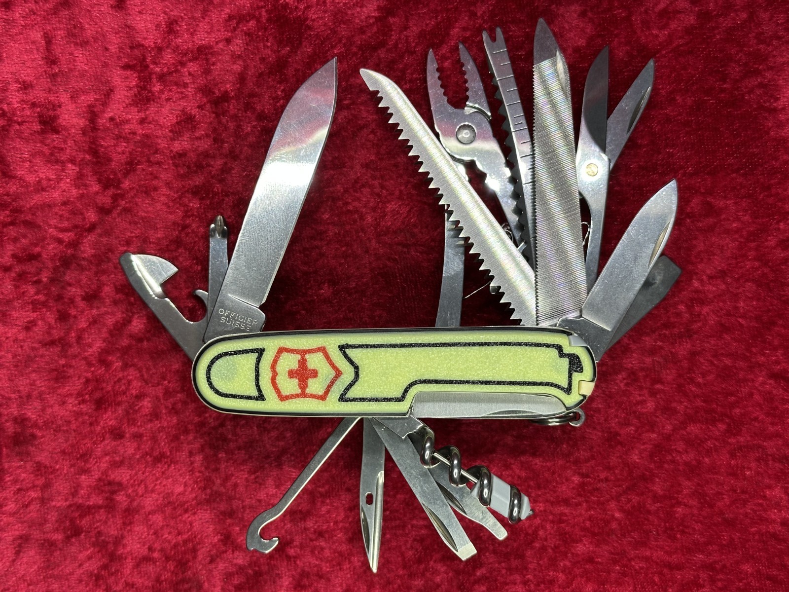 Victorinox SwissChamp Custom Glow In The Dark Scales Swiss Army Knife 91mm (691)