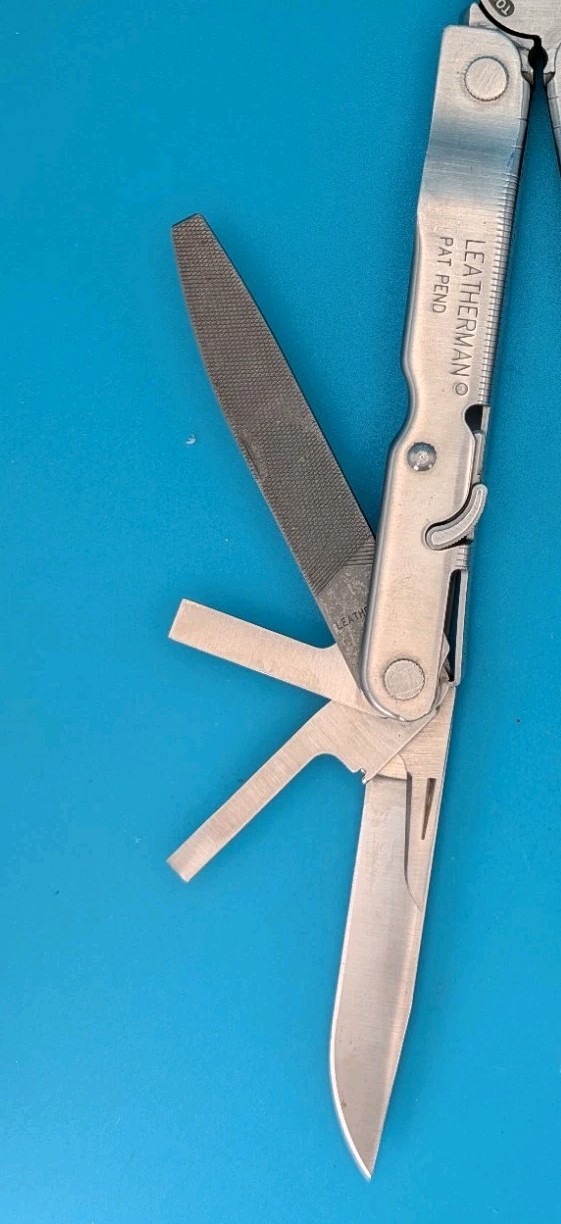Vintage LEATHERMAN Super TOOL 200 Multi Tool! 04/03 Date Stamp!
