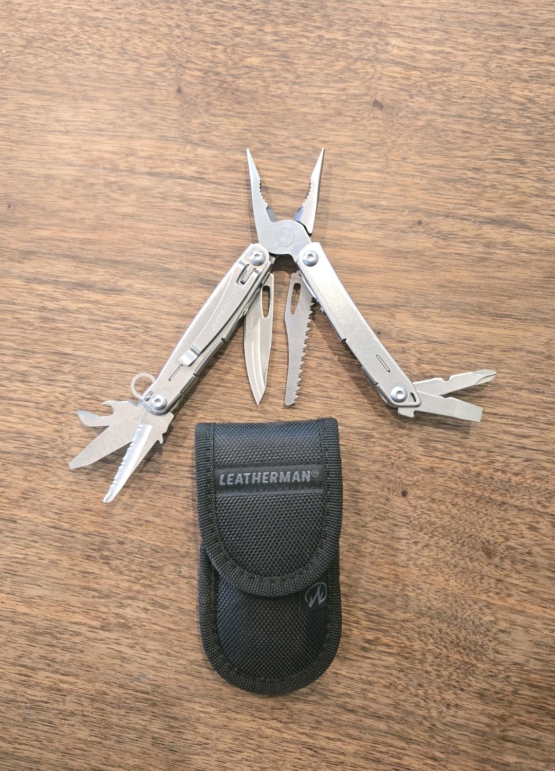 Leatherman Sidekick Multi-Tool, Knife, Pliers, Saw, Stainless With Sheath