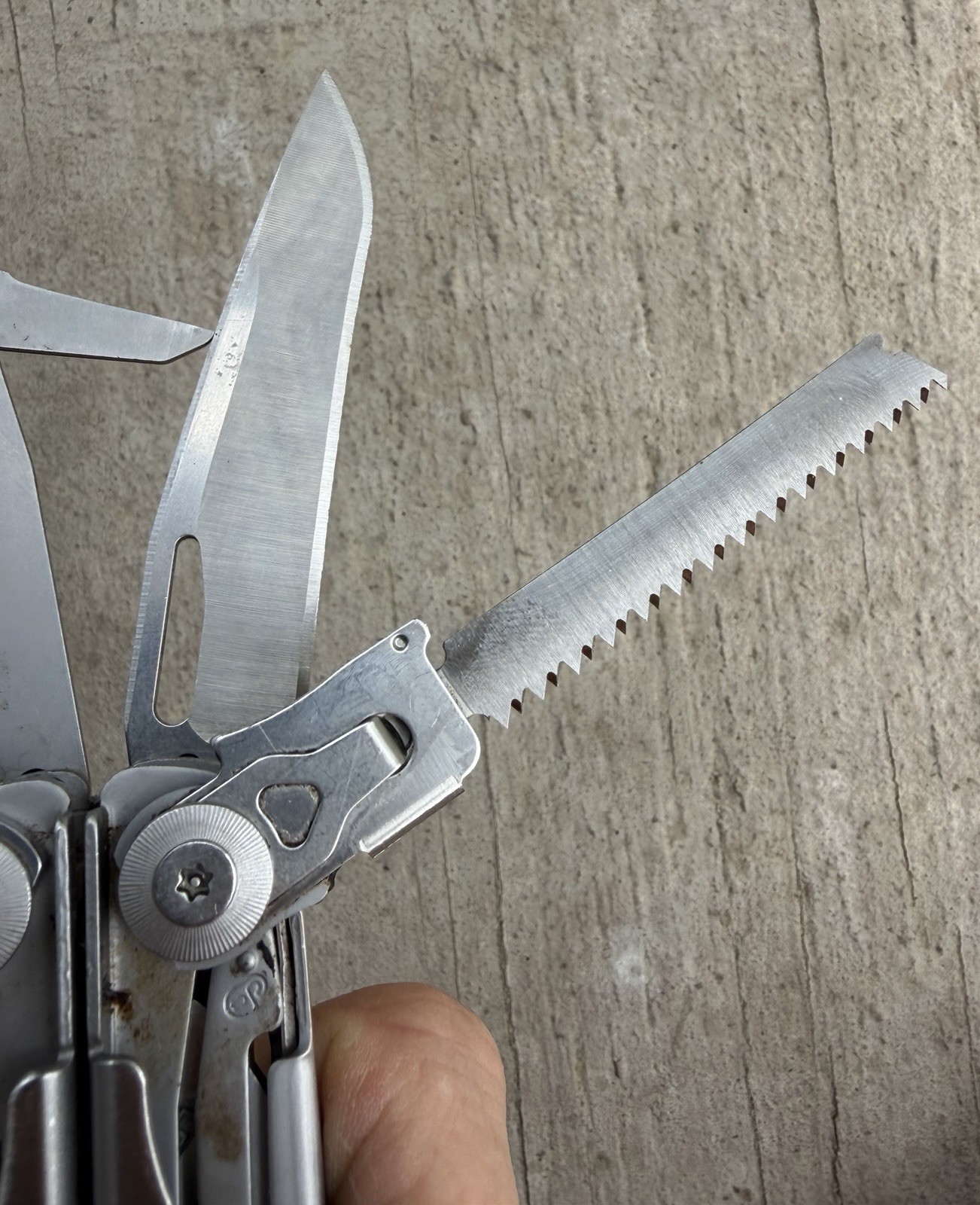 LEATHERMAN SURGE MULTI-TOOL IN BLACK NYLON SHEATH, EXCELLENT OVERALL USED!