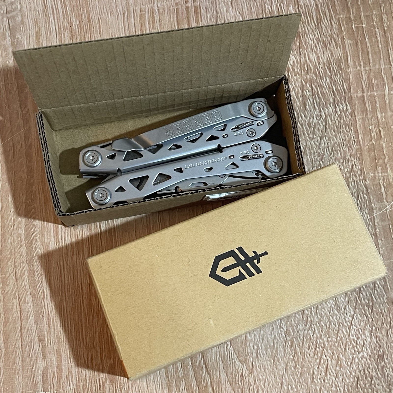 New Gerber Suspension NXT Multi Tool Pliers Knife Saw Scissors Screwdriver