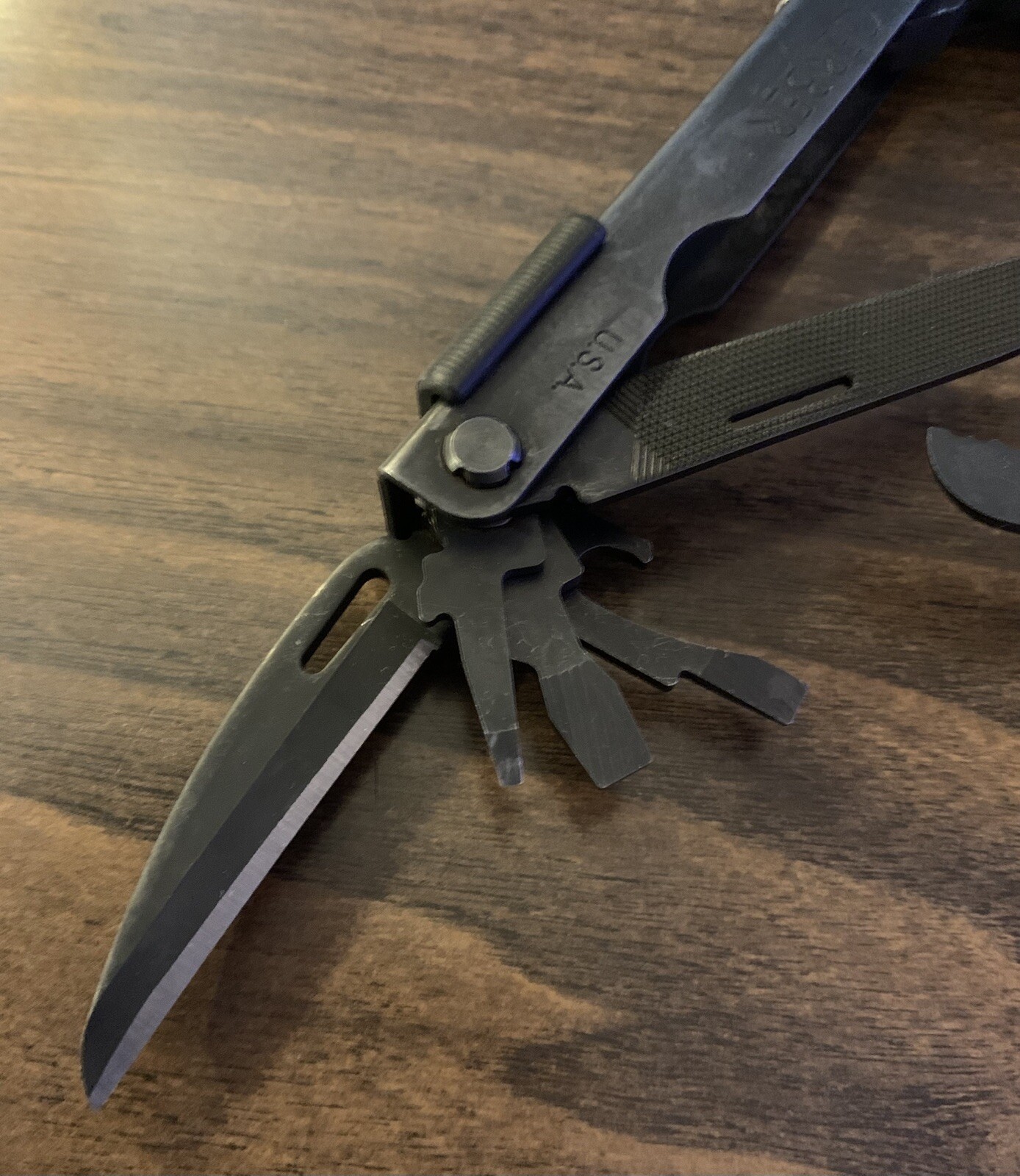 Gerber MP600 Black Oxide Multi-Tool Needle Nose Pliers Carbide Cutters Knife