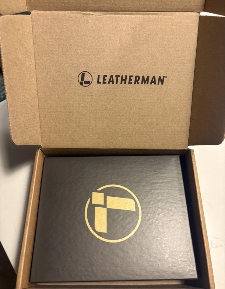 NEW Leatherman Arc Obsidian Multitool Limited Edition With Leather Sheath