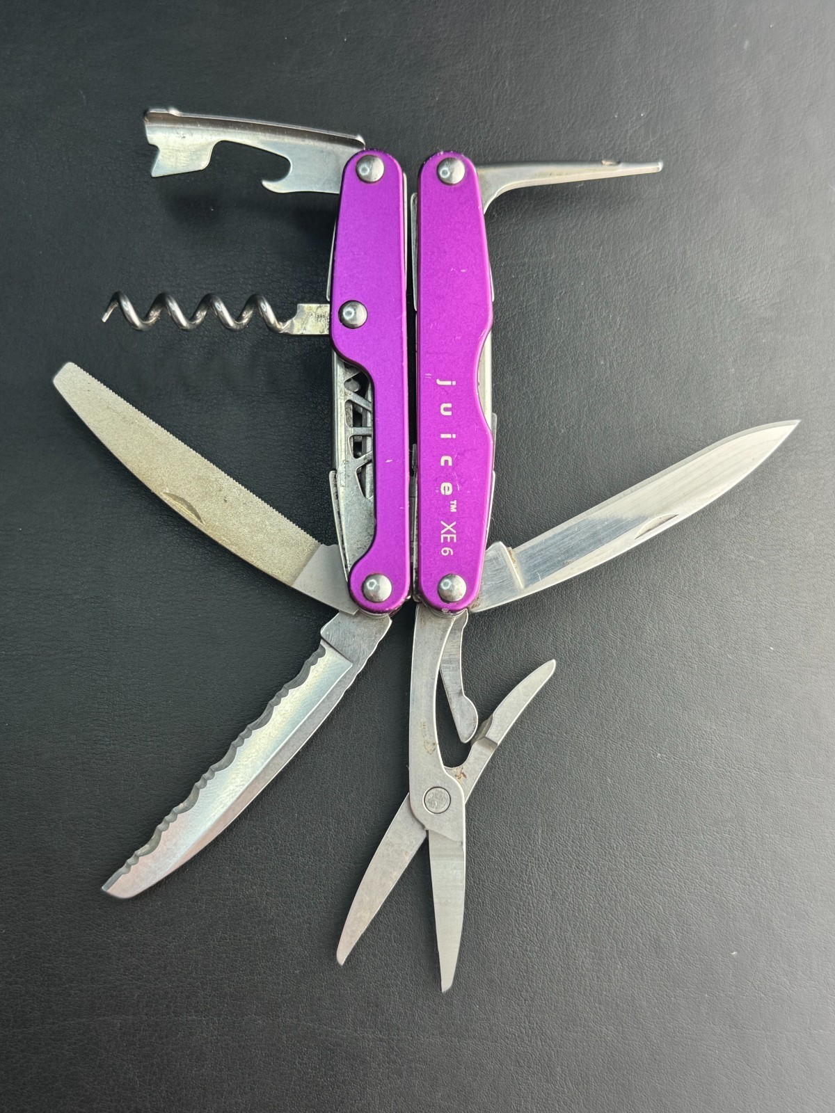 Leatherman Juice XE6 Retired Rare 18 Tools Multitool