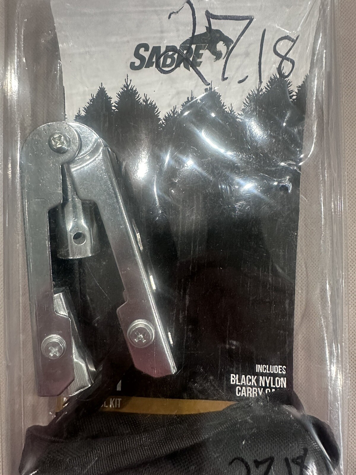 SABRE 13 IN 1 MULTI-TOOL KIT WITH NYLON CARRY CASE