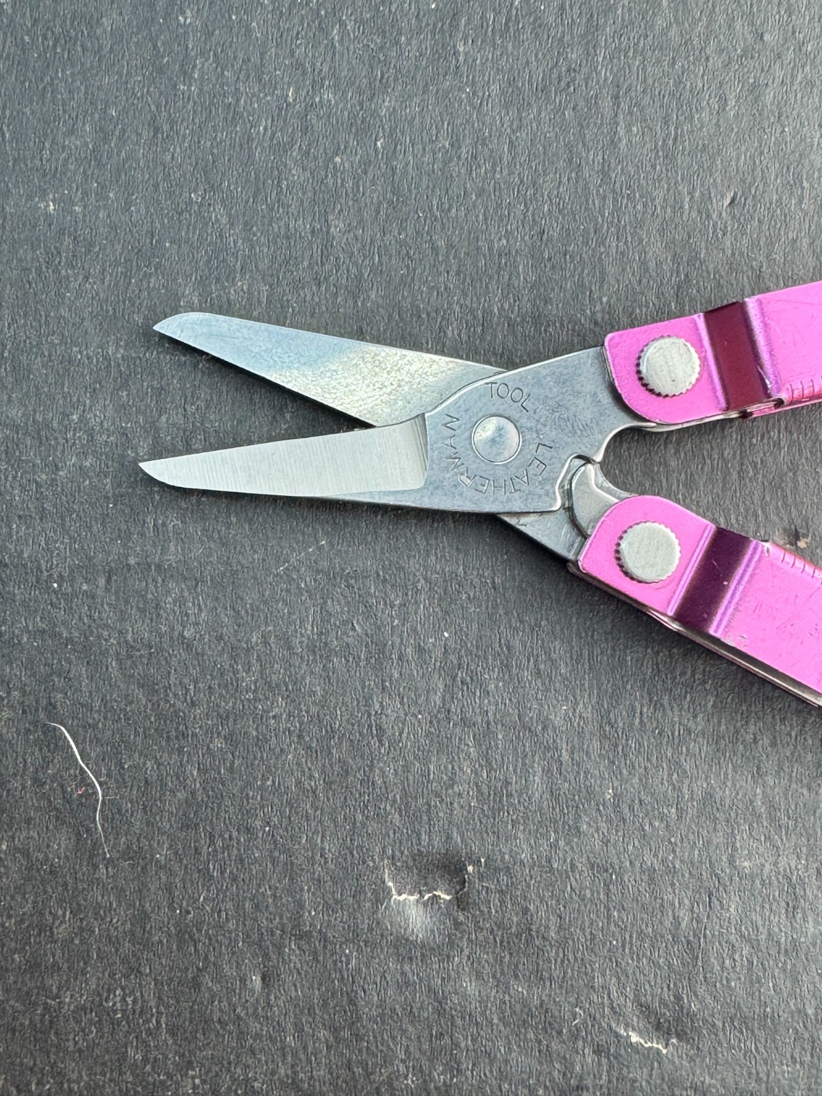Leatherman Micra 10 in 1 Multitool Anodized Aluminum – Pink