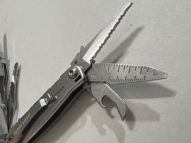 Leatherman Sidekick Multi-Tool Stainless Pliers , Saw Knife broken – See photos