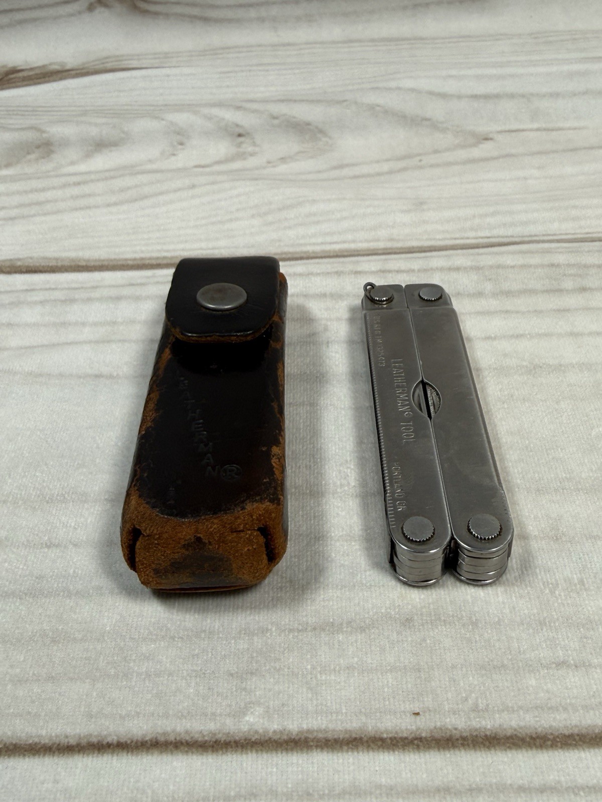 Vintage Original Leatherman Multi-Tool Portland OR “0895” w/ Leather Sheath