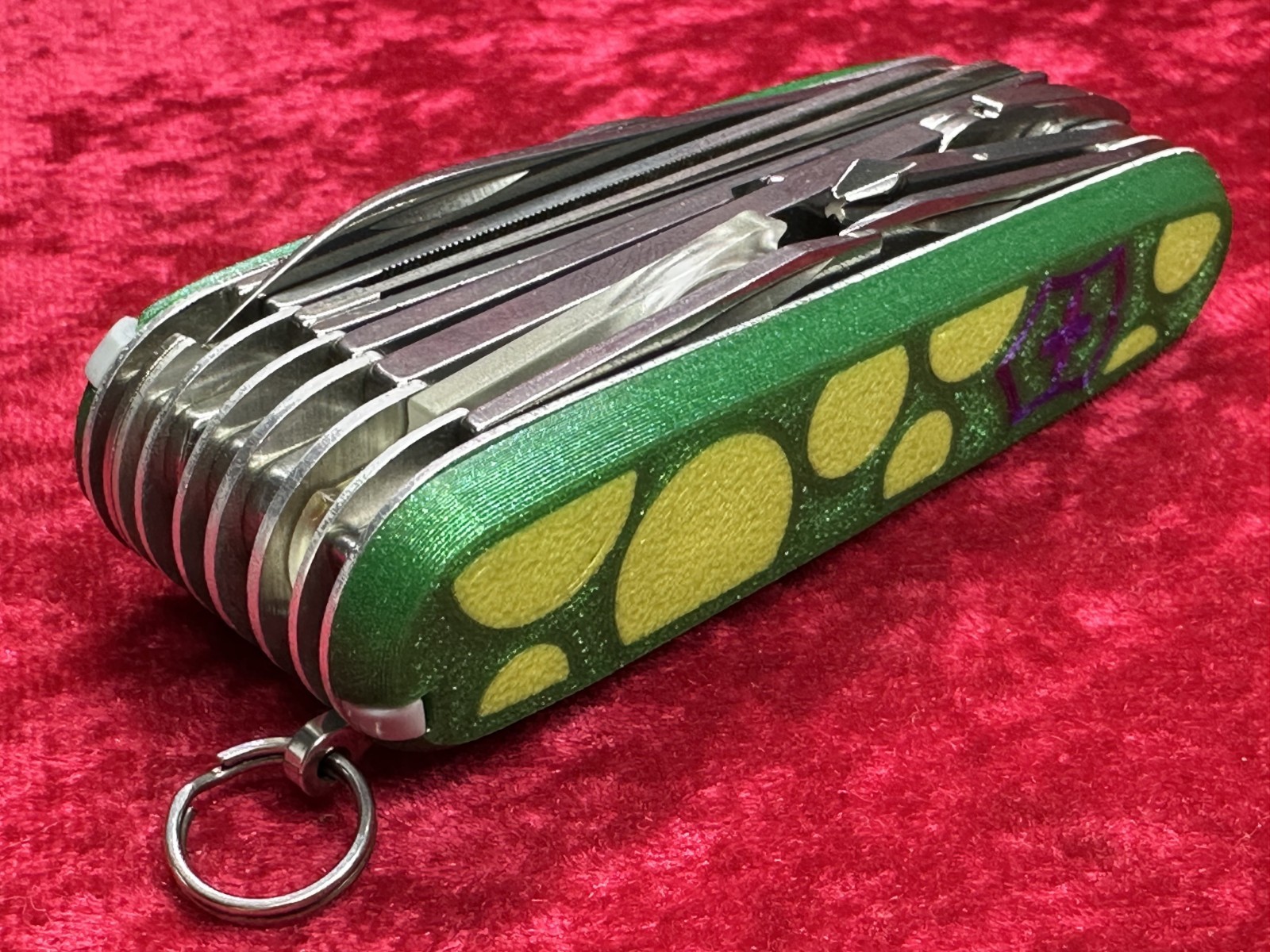 Victorinox SwissChamp Custom Green w/Yellow Dots Scales Swiss Army Knife (692)