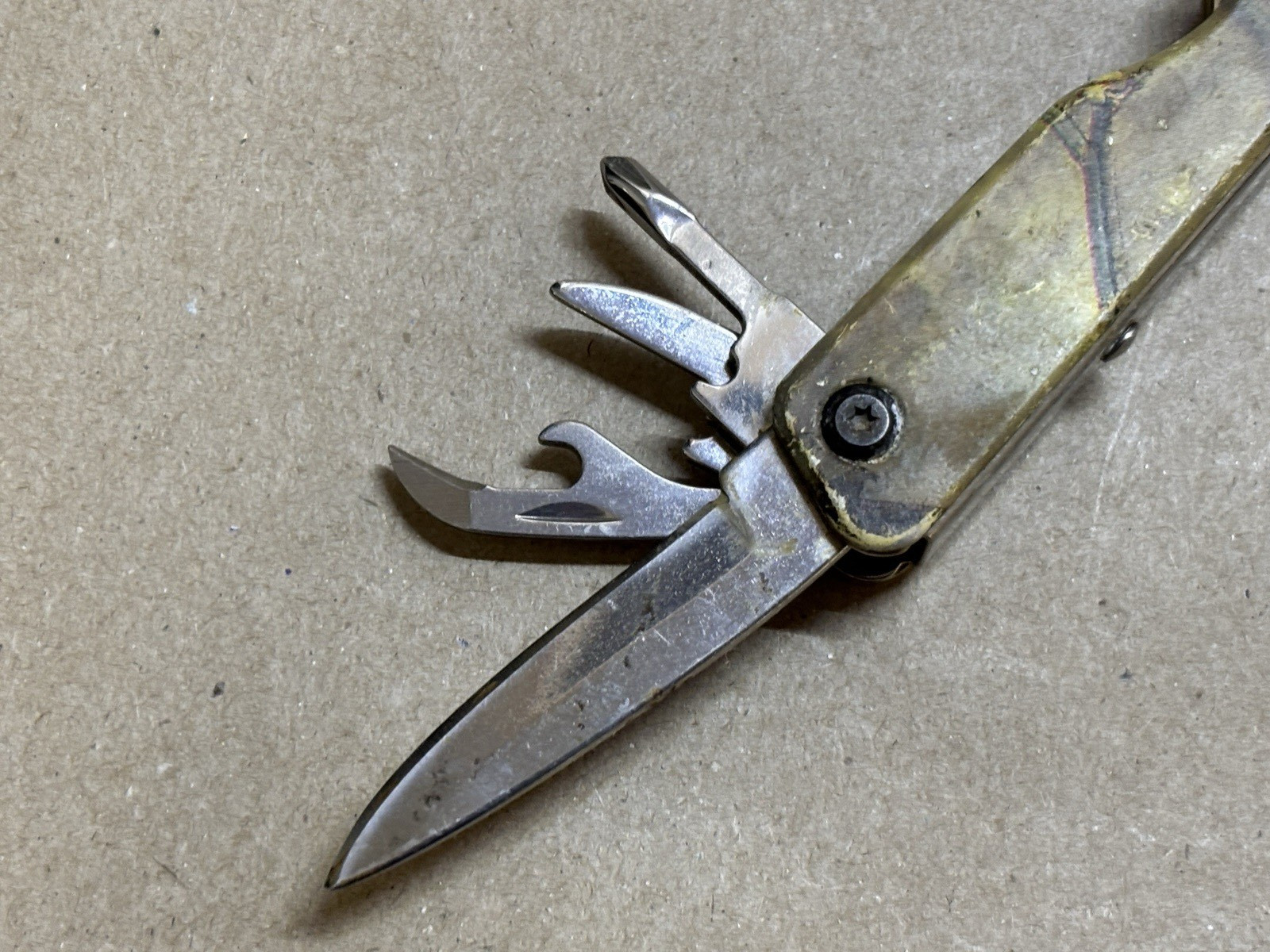 MOSSY OAK 13 in 1 Multi-tool Pliers Folding Pocket Tool Outdoor Camping