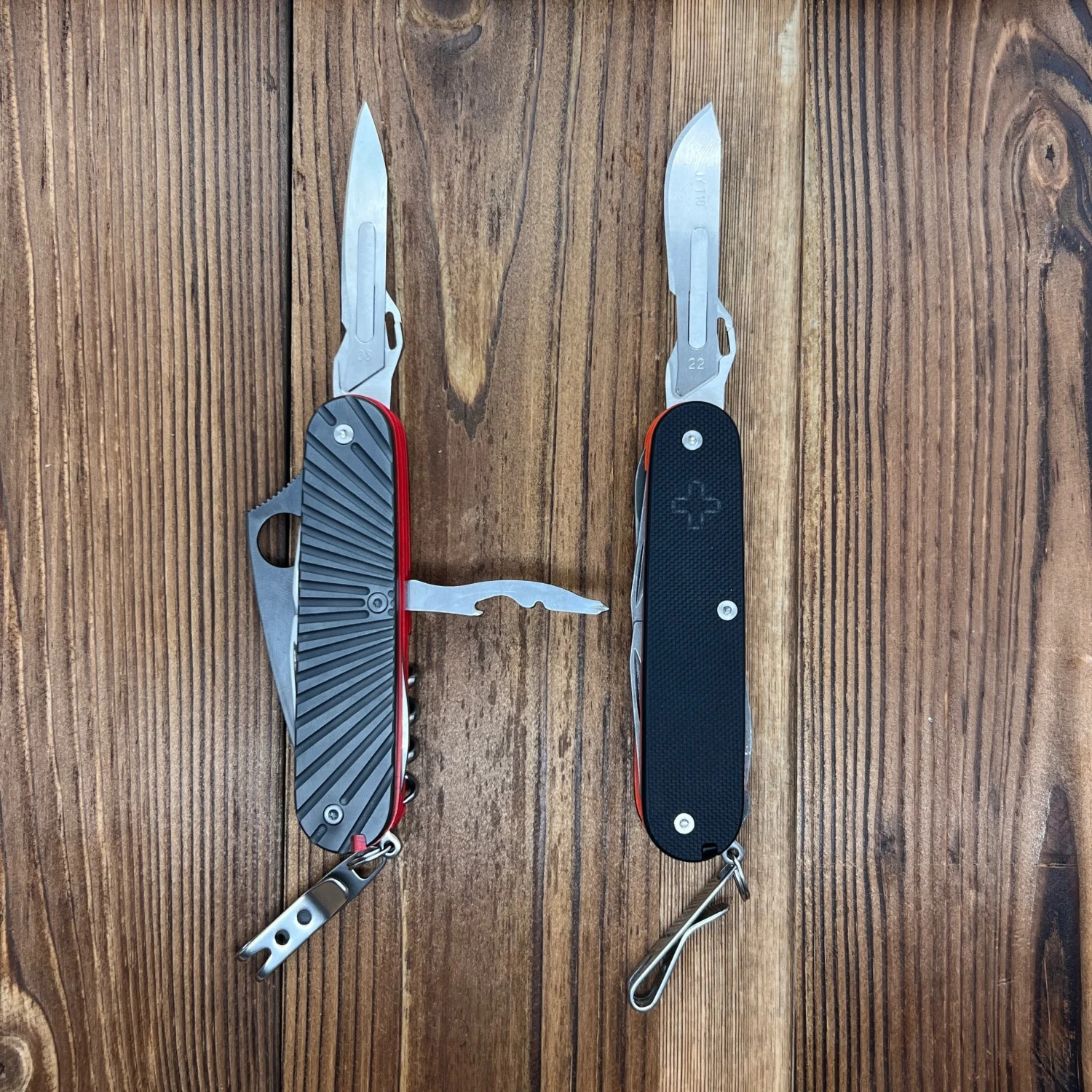 Scalpel Handle with Thumb Hole Fit #36 Blade For 91mm Victorinox SAK MOD