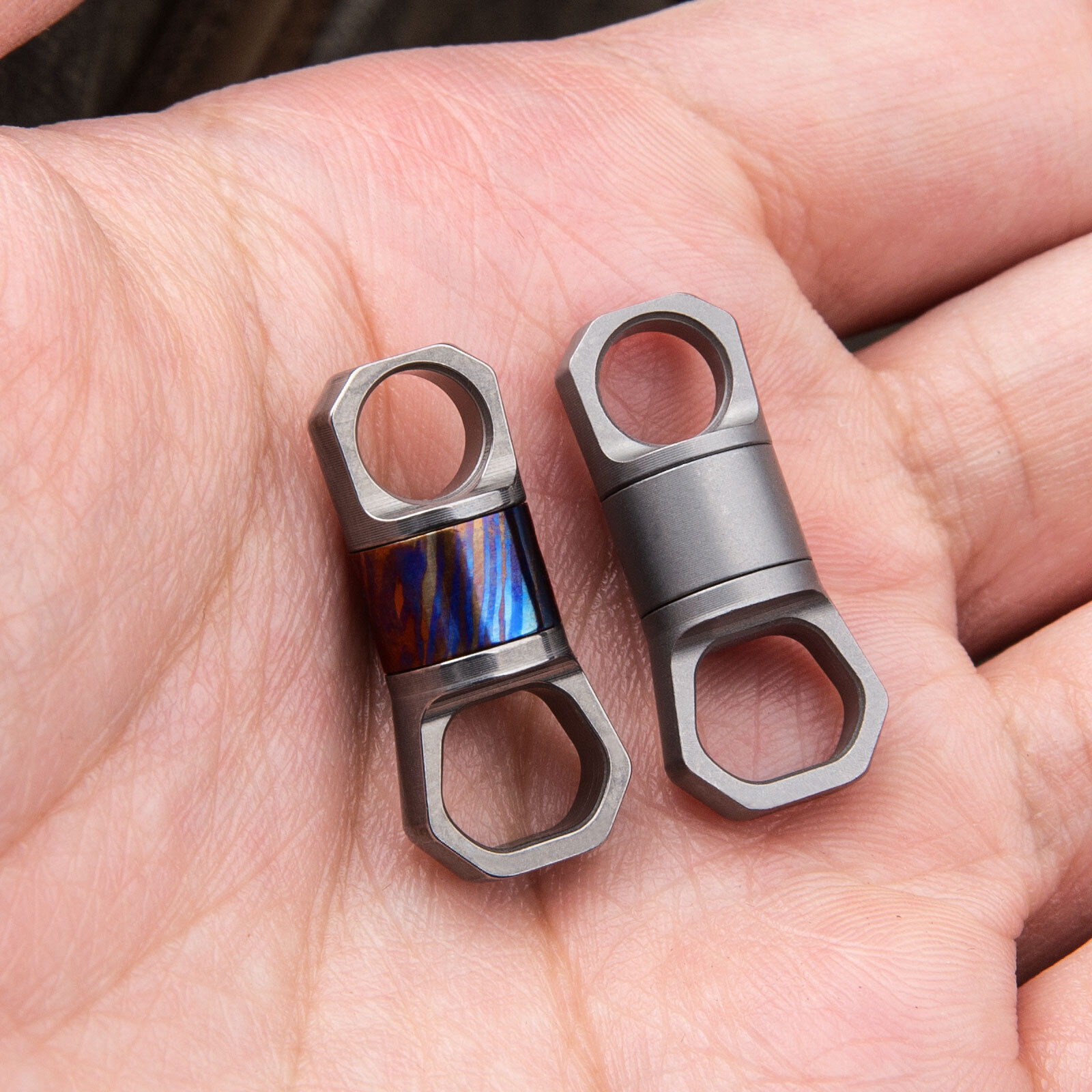 360° Flexible Rotation TC4 Titanium Car Key Hoop Ring EDC Keychain Buckle Tools