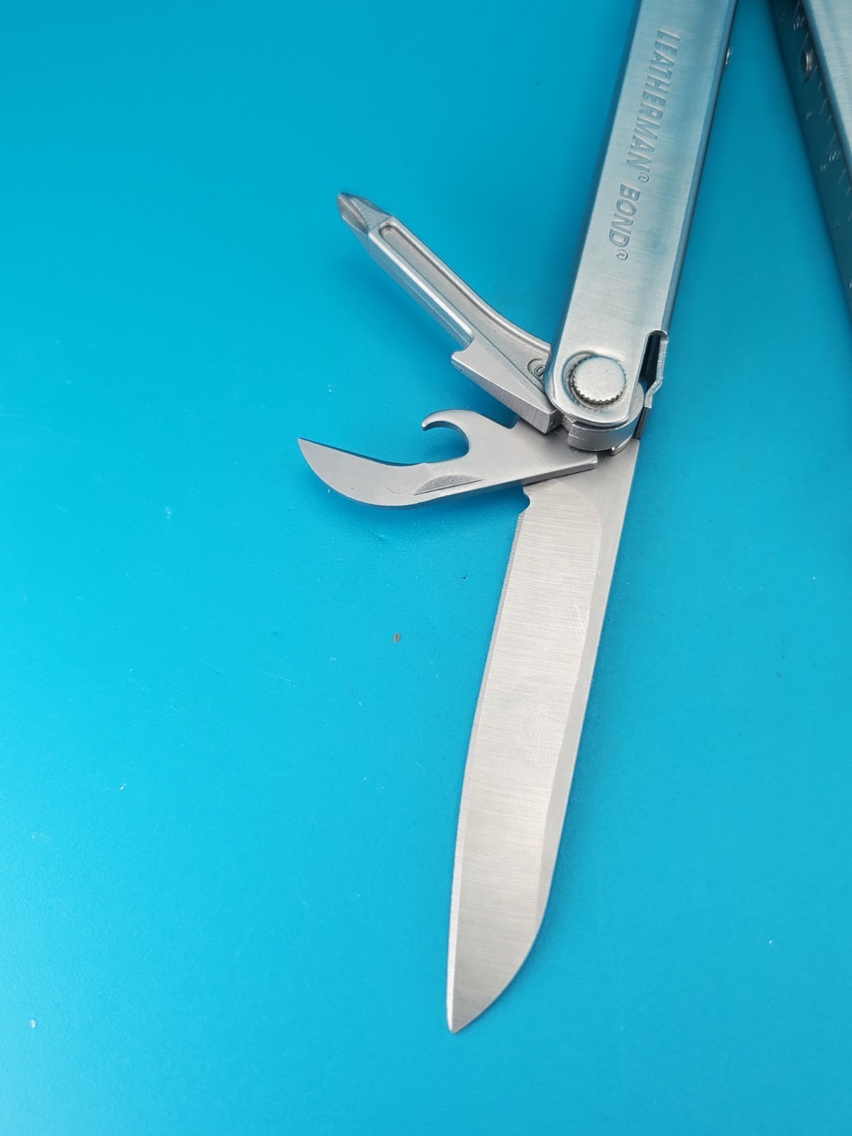 LEATHERMAN Bond Multitool, Stainless Steel Everyday Tool!