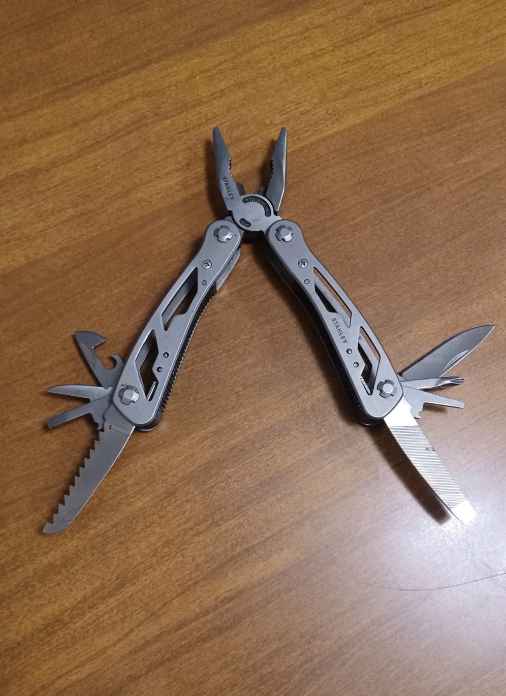 Stanley 2CR Multitool Stainless