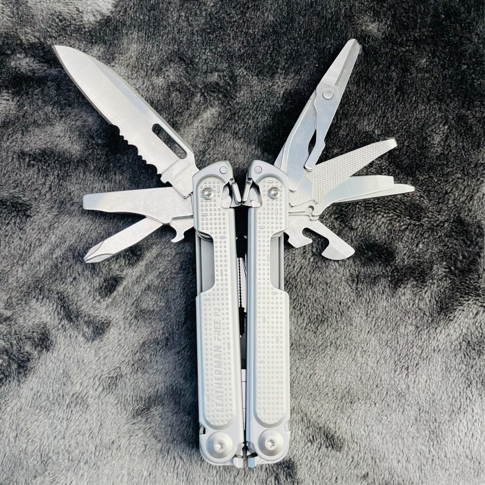 Leatherman Free P2 Multitool Discontinued New Open Box