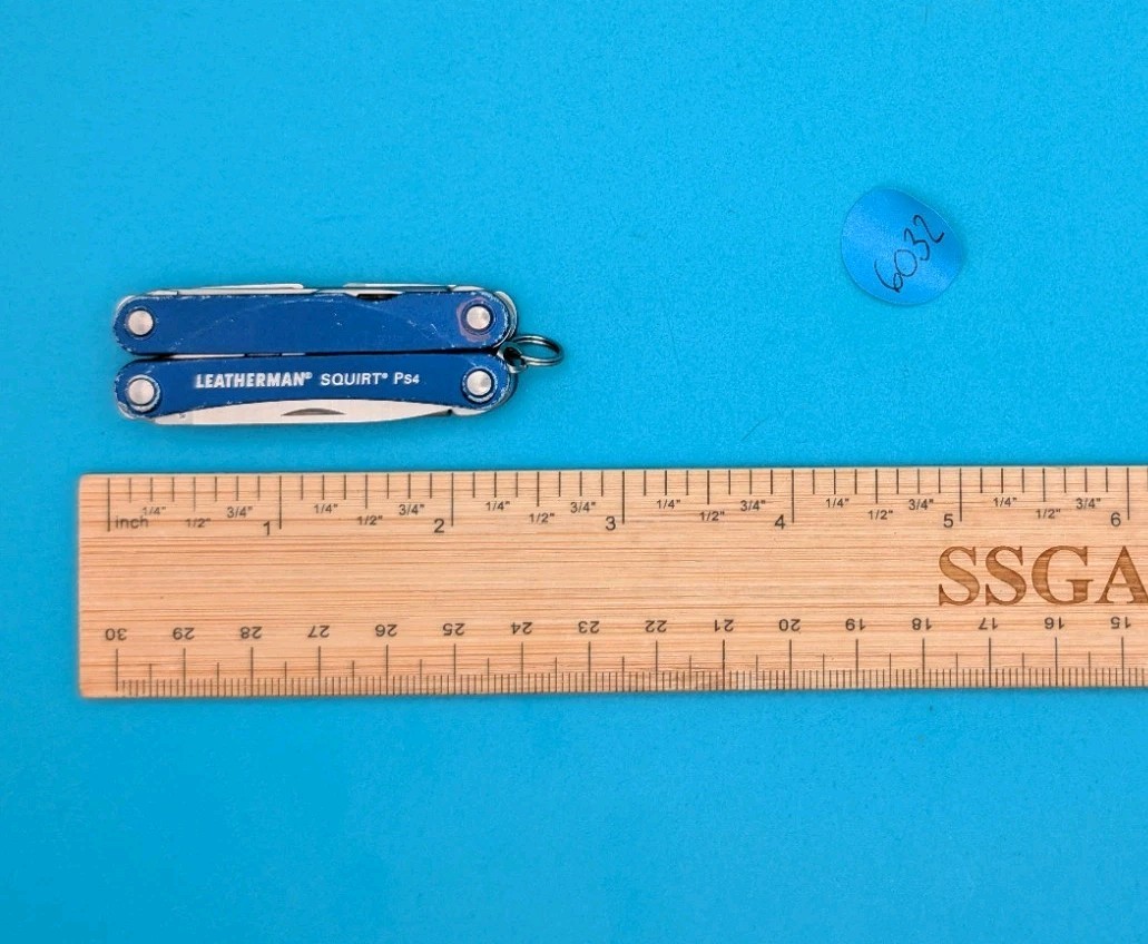 Leatherman SQUIRT PS4 Multi-Tool! BLUE! *broken scissors spring*