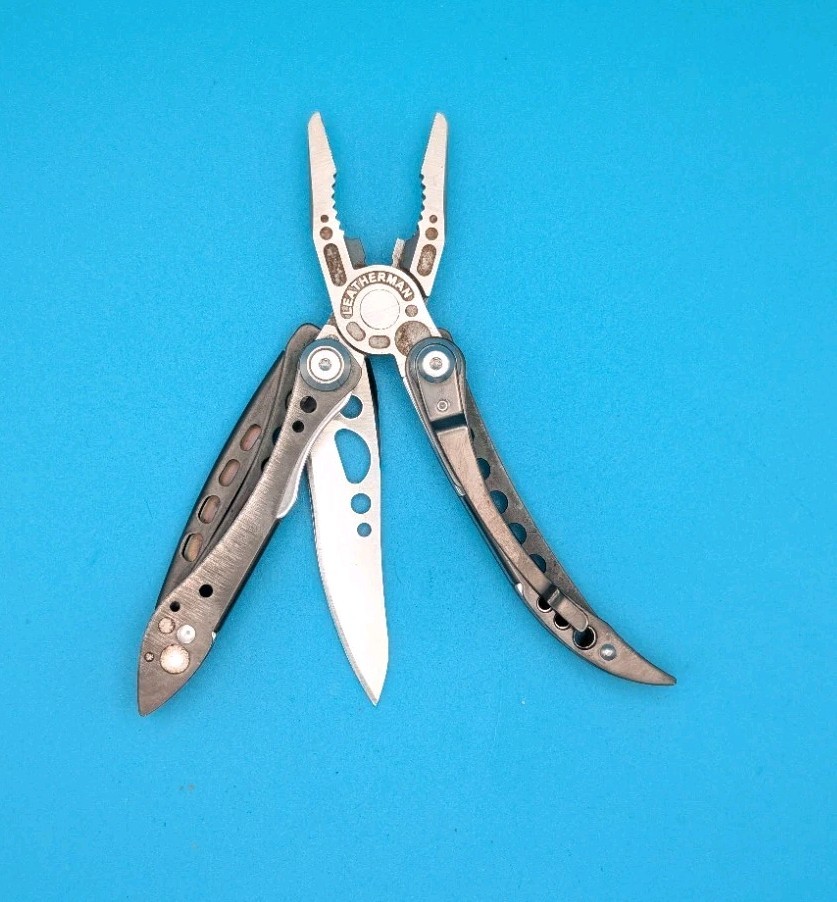 Leatherman Freestyle CX Multi-Tool – Discontinued – FAST SHIPPING!