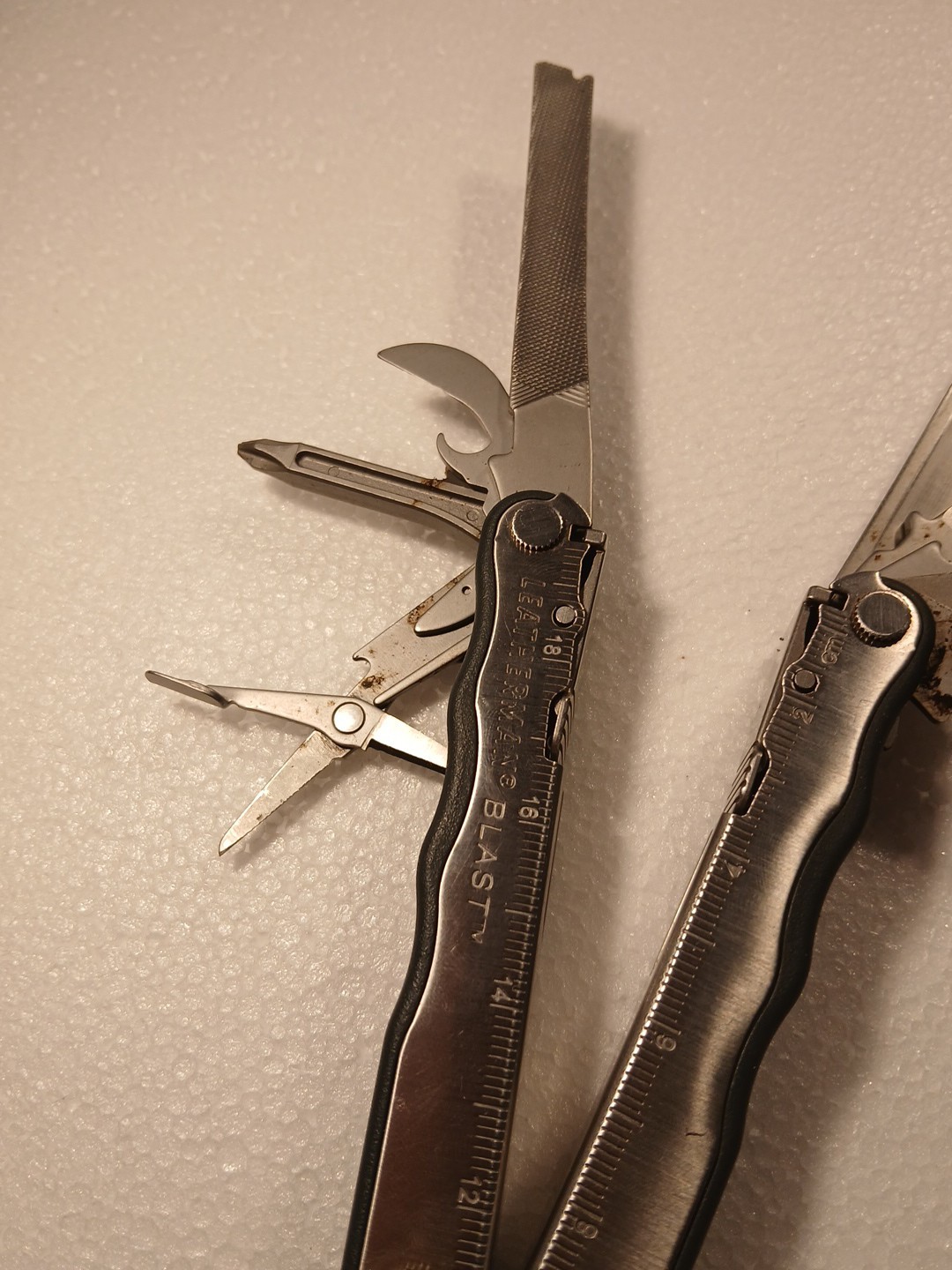 Leatherman BLAST Multi-Tool w/ Factory Sheath Retired 15 functions Great Cond