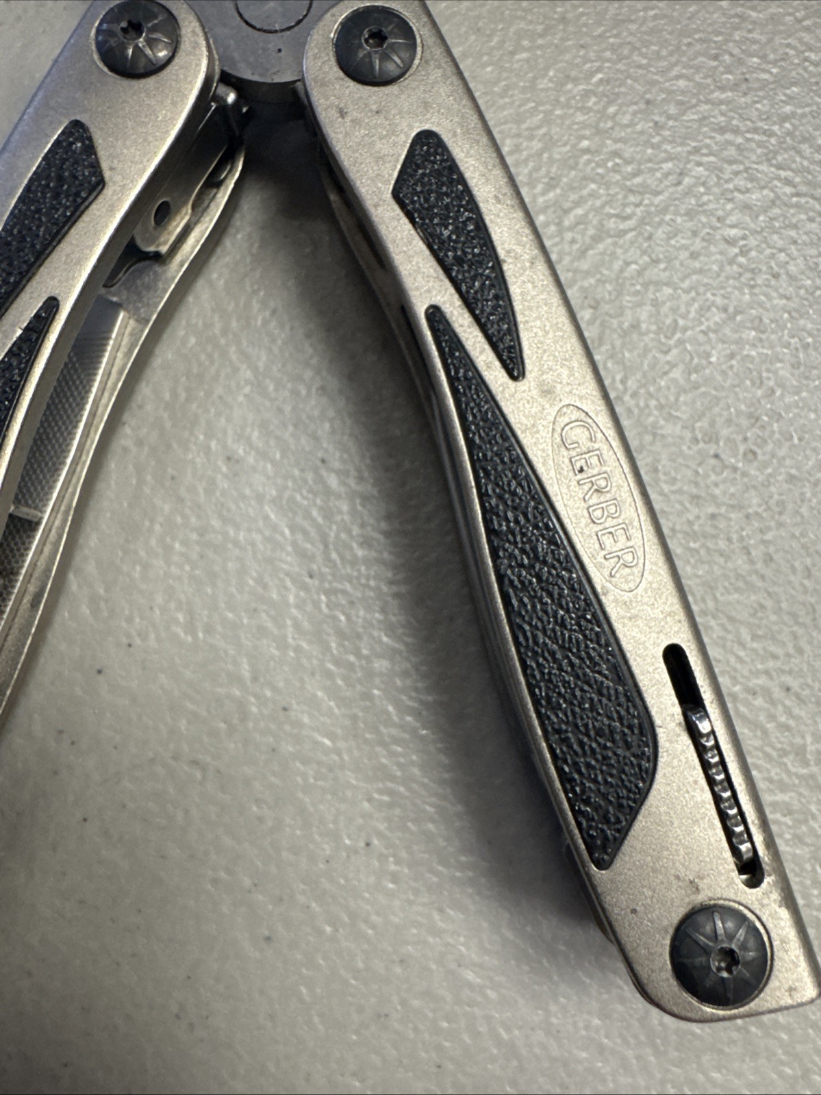 Gerber MP800 Urban Legend Multi-plier Excellent