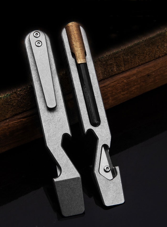 Titanium Alloy Multifunctional Pry Bar Crowbar Outdoor EDC with Strike Fire Tool