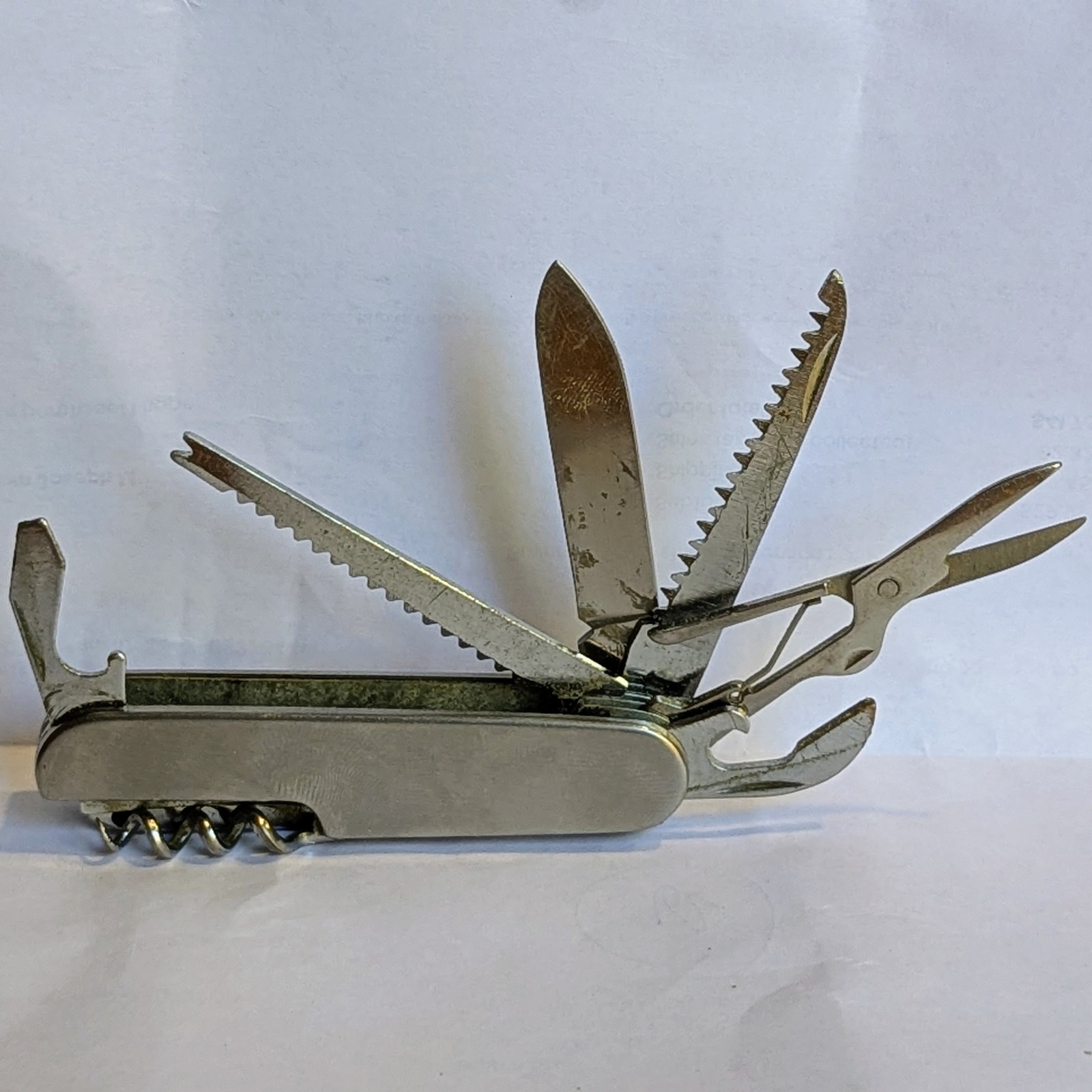 14-Function Multifunction Stainless Steel Pocket Knife with 11 Flip-out Tools