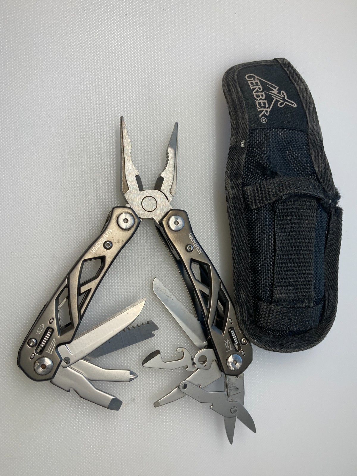 Gerber Suspension Stainless Steel Multi-Tool w/Sheath (E)