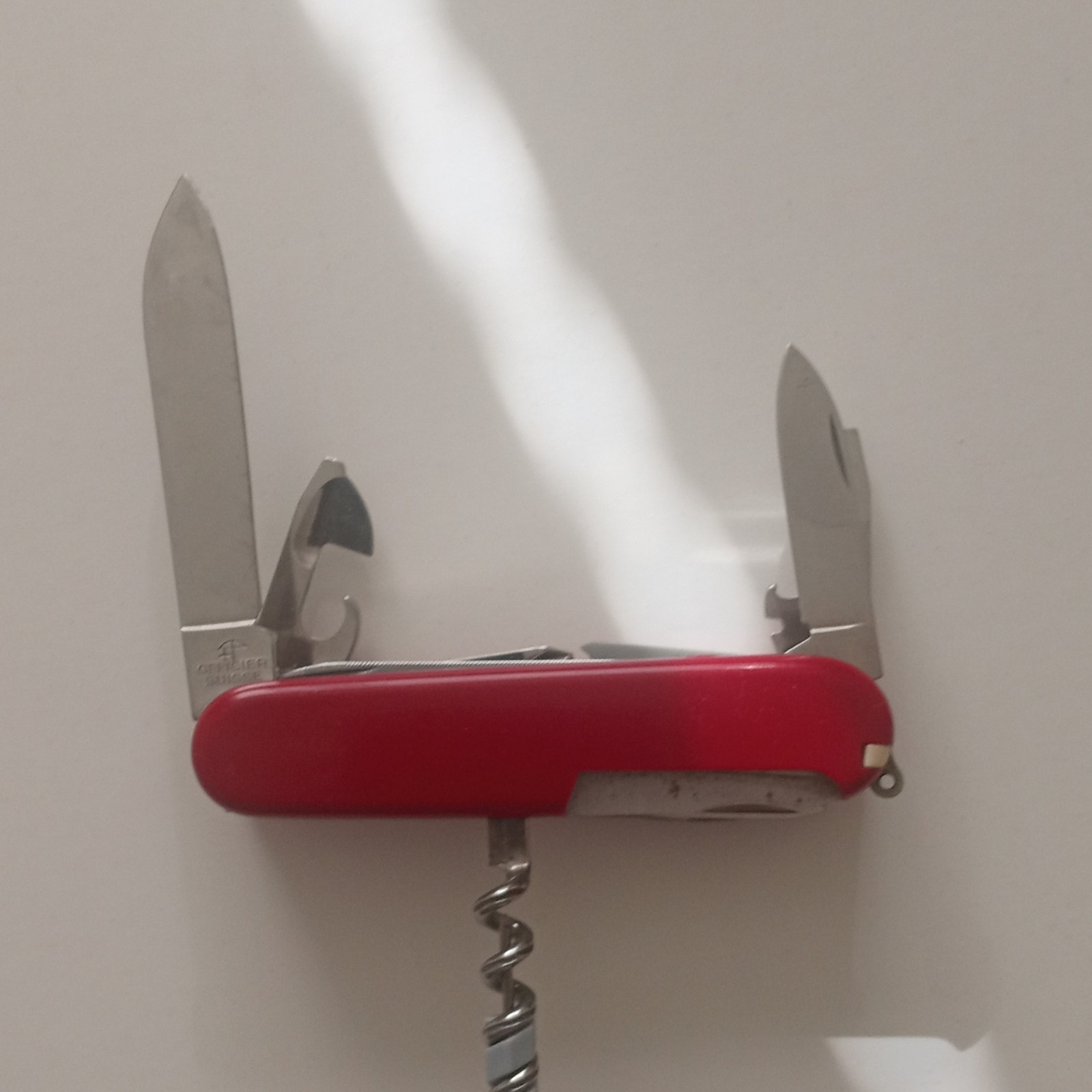 Victorinox Swiss Army Red Multi-Tool Knife Scissors Corkscrew Lanyard