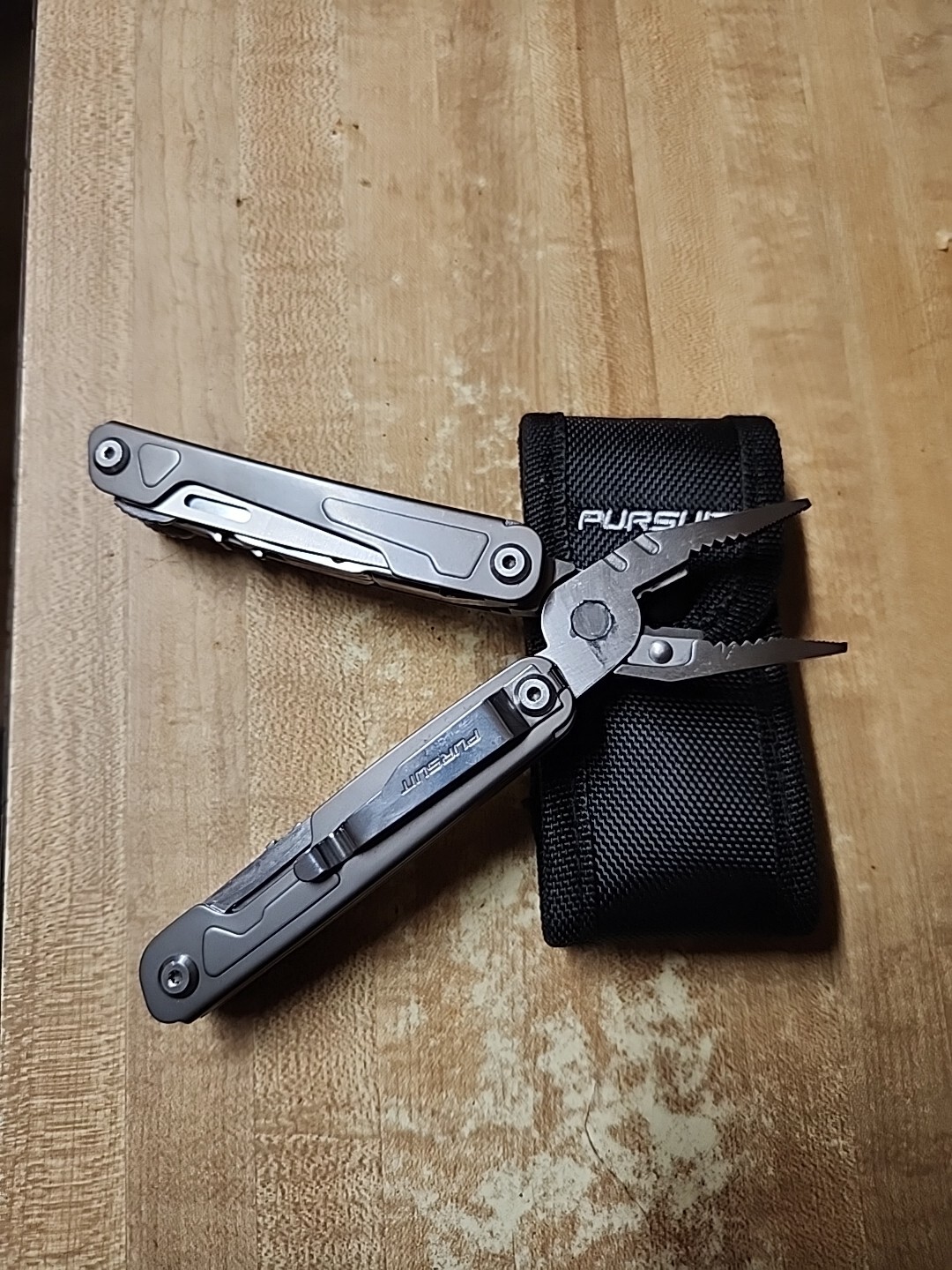 Pursuit Multi-tool W/ Belt Sheath 10 Tools Wire Cutters / Spring Assisted Open