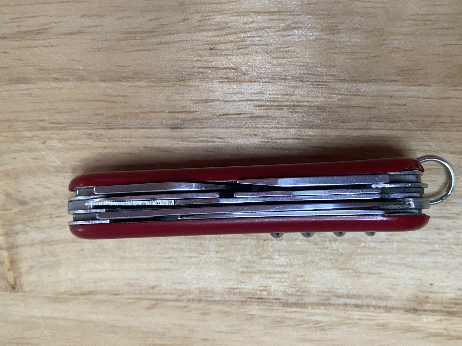 Wenger Traveler Swiss Army Knife Red 7-Tool 2.5in Blade Scissors Corkscrew