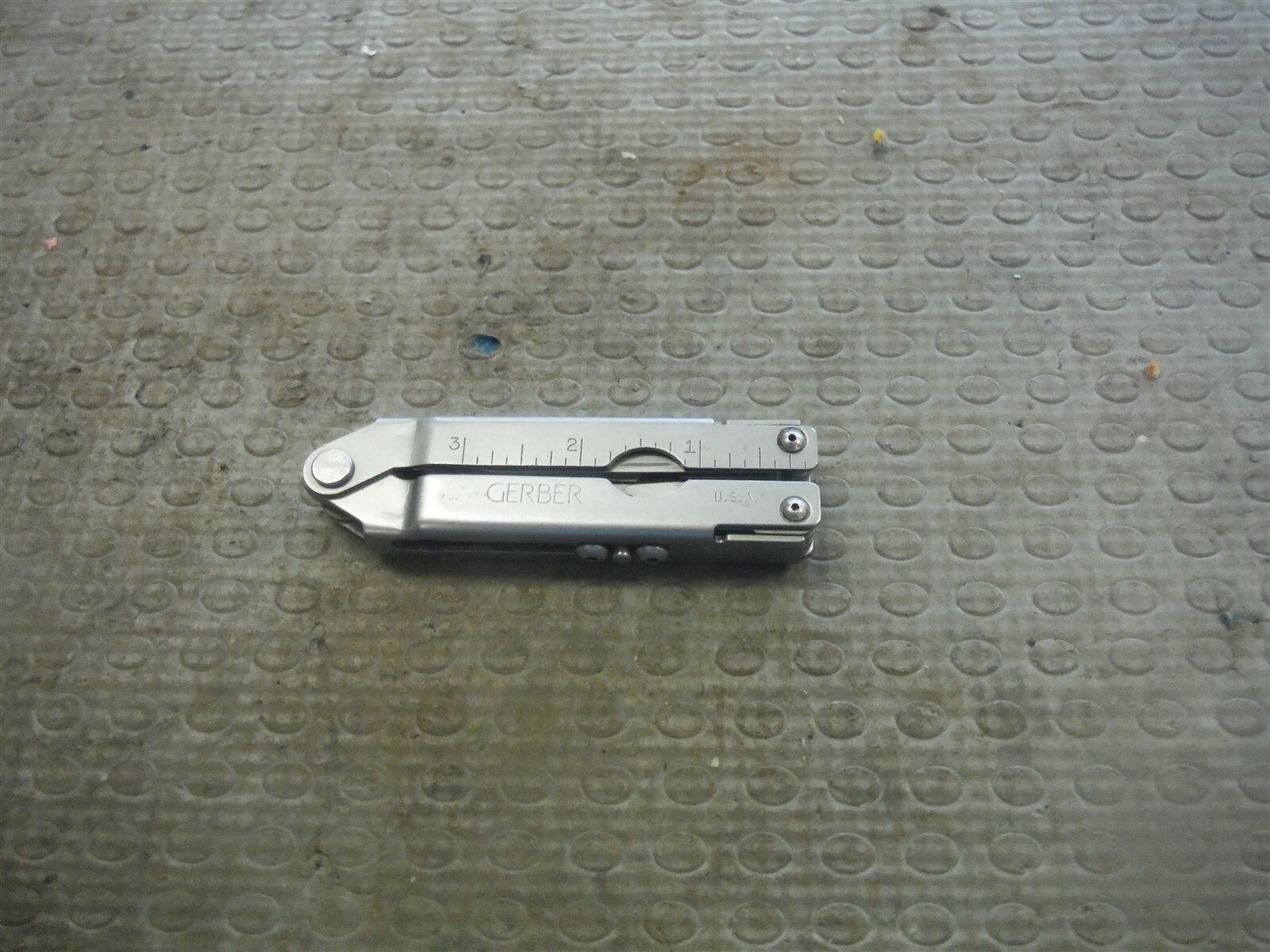 Gerber USA Stainless Steel Multi Tool Good condition light use 4-3/8 long * R211