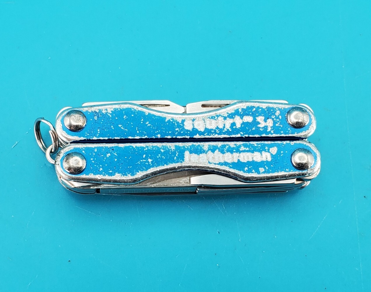 Leatherman “Squirt S4” Stainless Steel Multi Tool! BLUE!