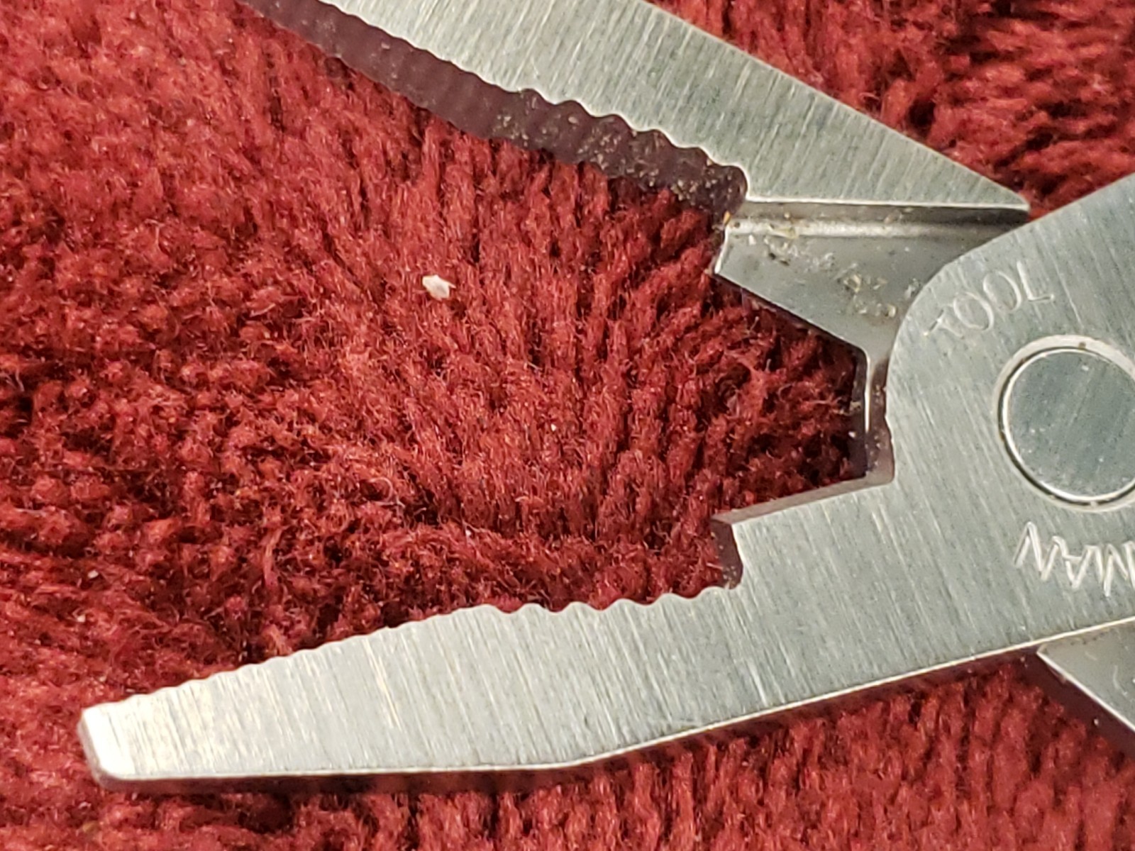 🔴 Leatherman Squirt PS4 Multi-Tool Red
