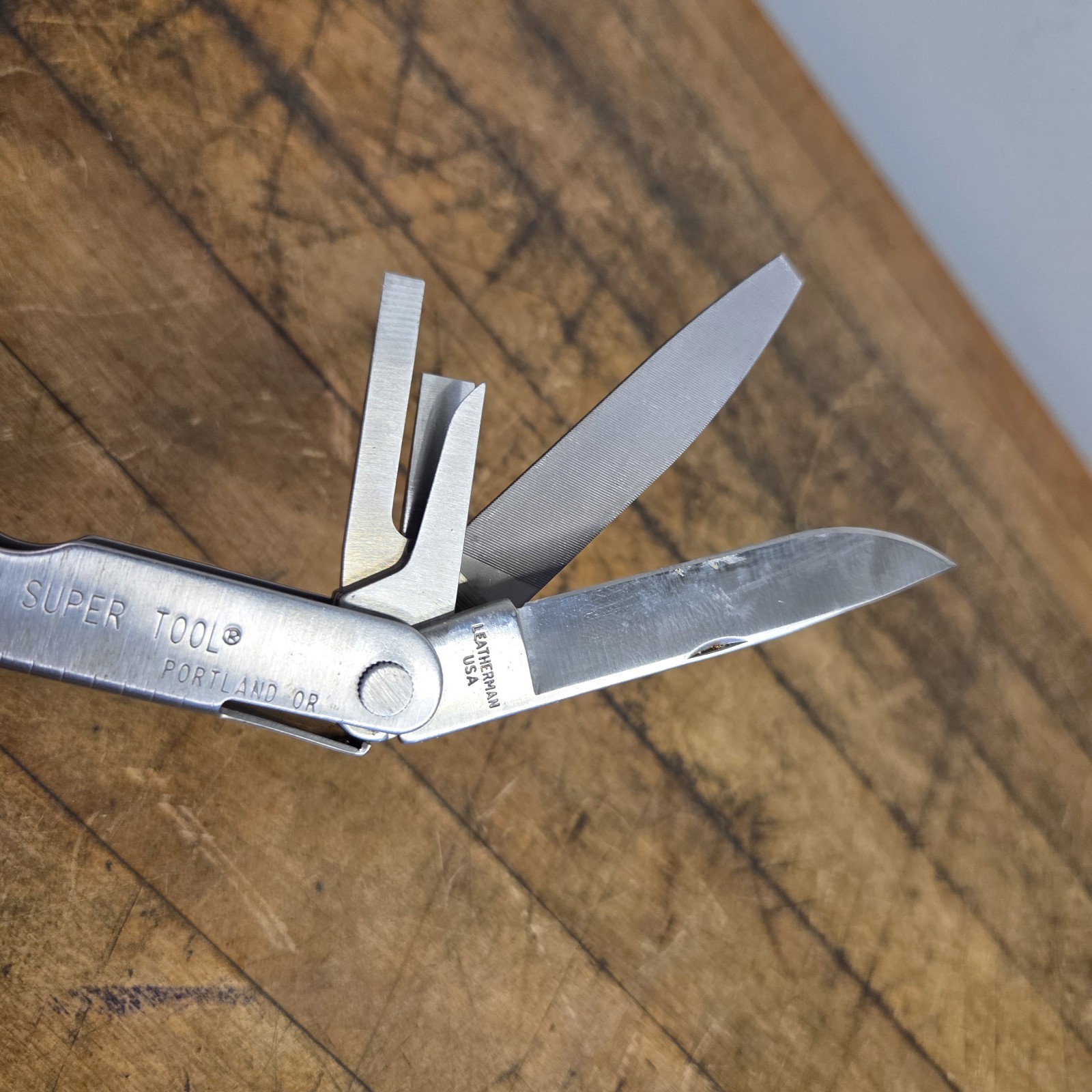 Leatherman Super Tool Multi-Tool With Nylon Sheath BP AMOCO
