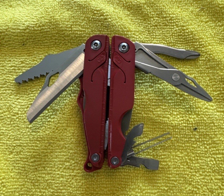 Leatherman Leap Red MultiTool Pliers Knife Scissors Tool Retired W Shealth