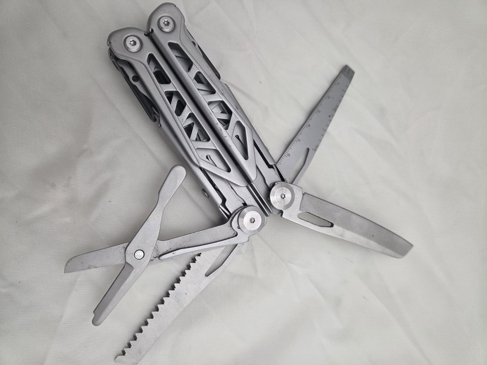 Perwin Multitool