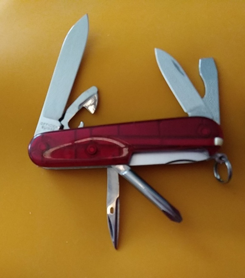 Victorinox Swiss Army Knife, Spartan / Tinker Combo 2 Knives 1 Price – Very Nice