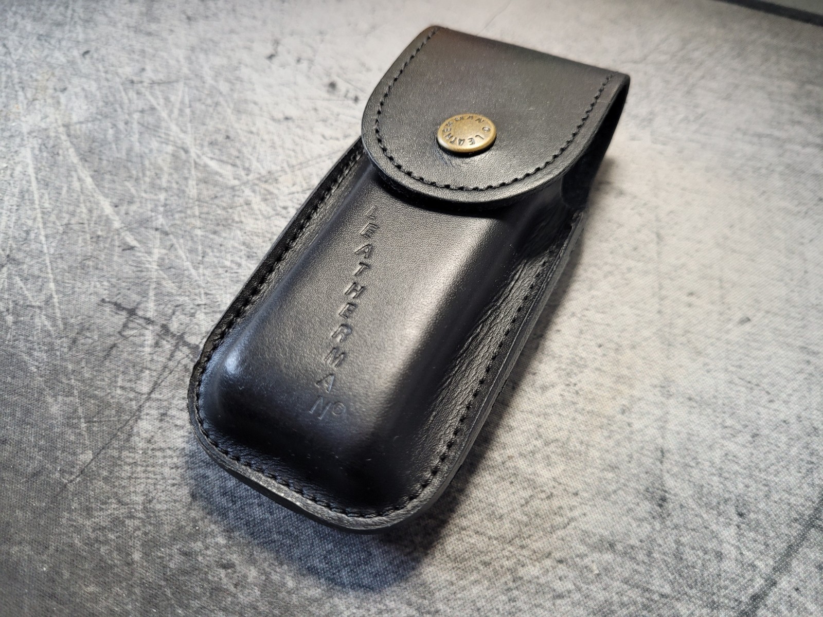 NEW Leatherman Arc Obsidian Multitool Limited Edition With Leather Sheath