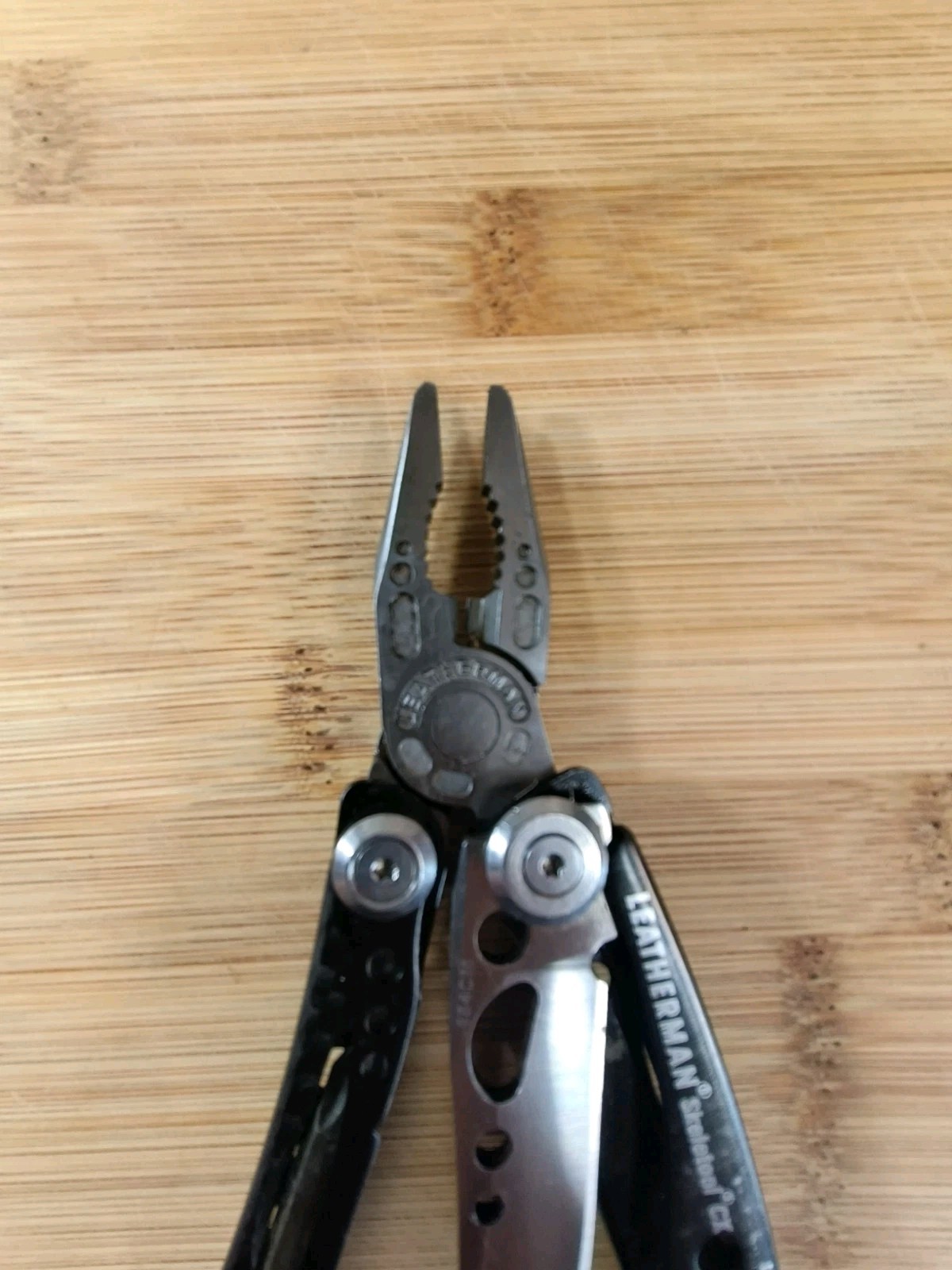 Leatherman Wave Black Oxide / Sheath/Leatherman Skeletool Cx Black Carbon Fiber