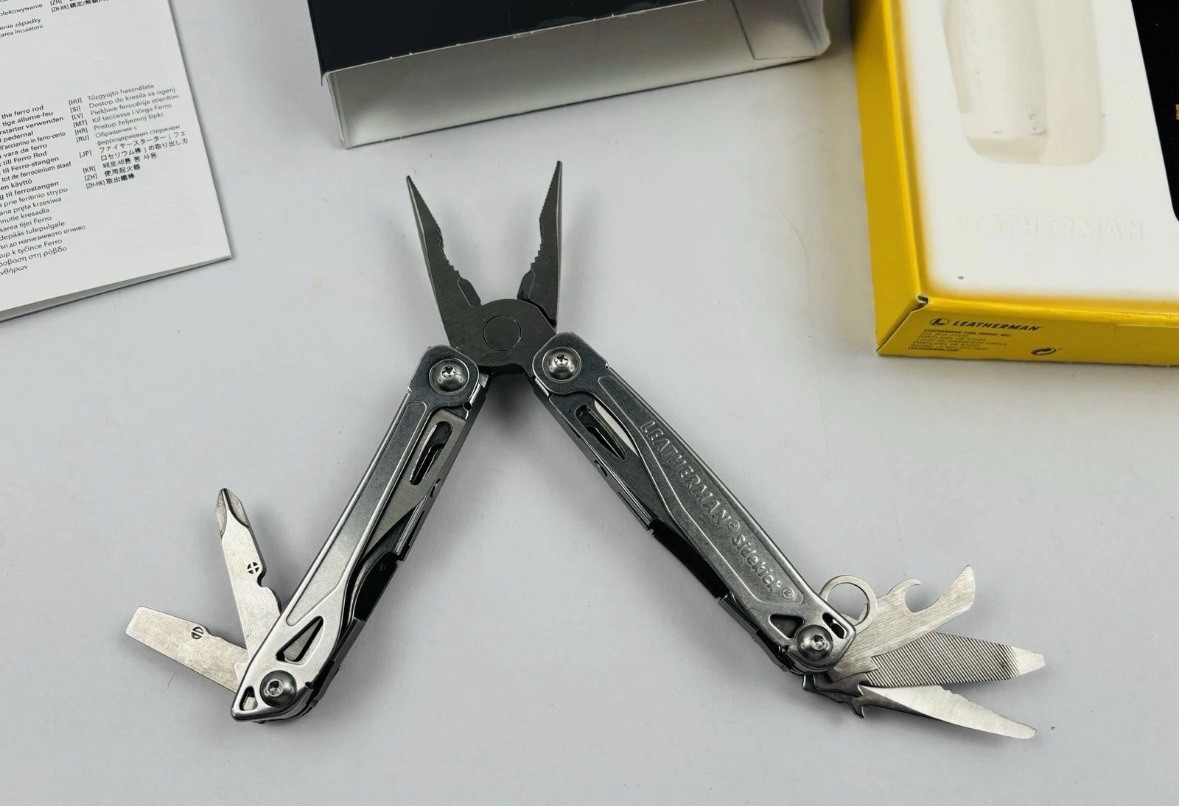 Leatherman Sidekick Multi-Tool Mopar Top Tech Edition New In Box + Sheath