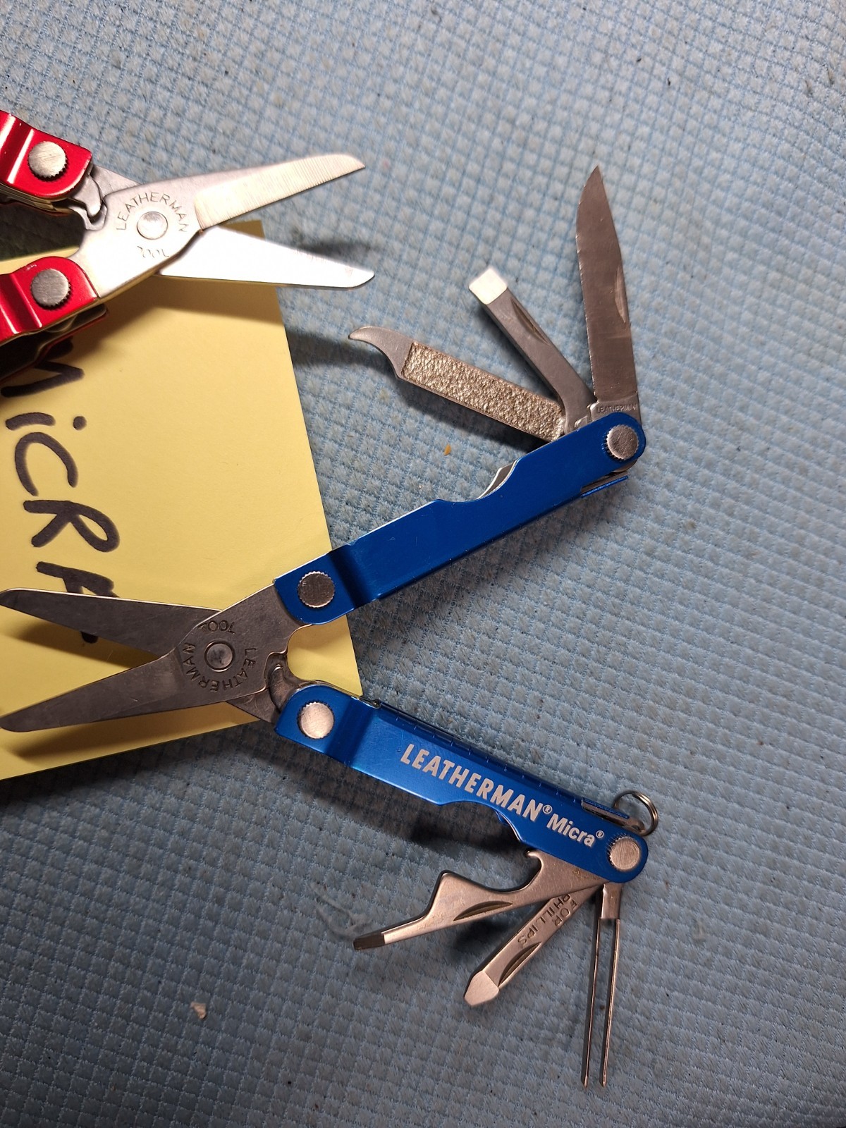 2 Leatherman Micra Multi Tools GIFTS LOT MICRA 4
