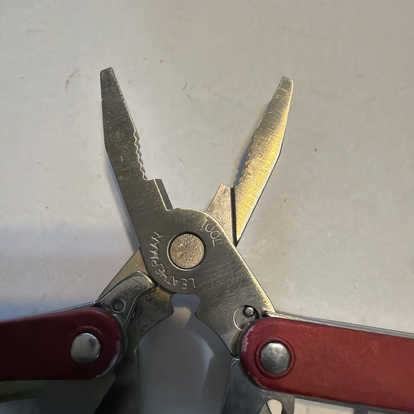 Leatherman SQUIRT PS4 Multi-Tool With Pliers Scissors Knife Red Discontinued