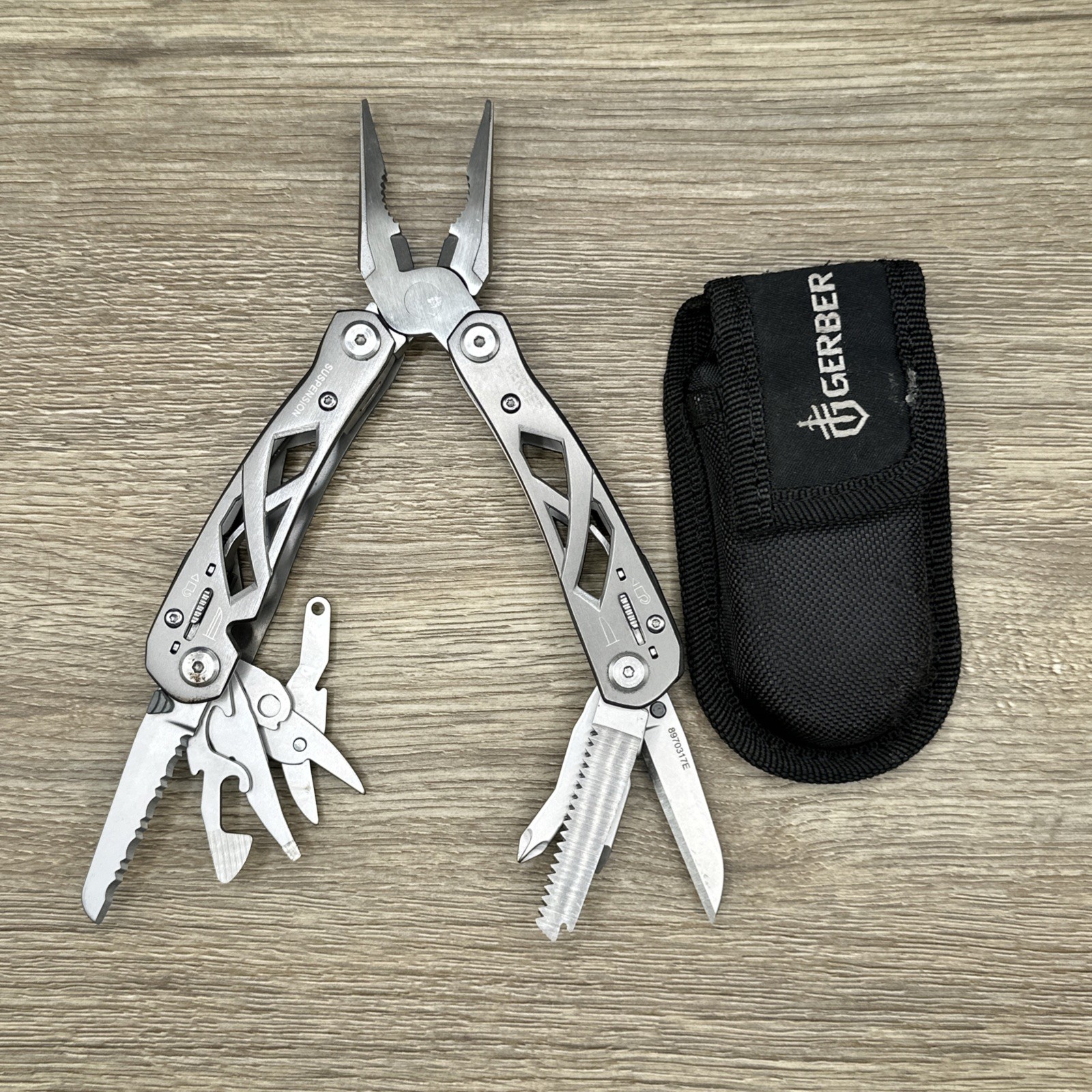 Gerber Suspension Multi Tool Pliers With Sheath Great Condition!