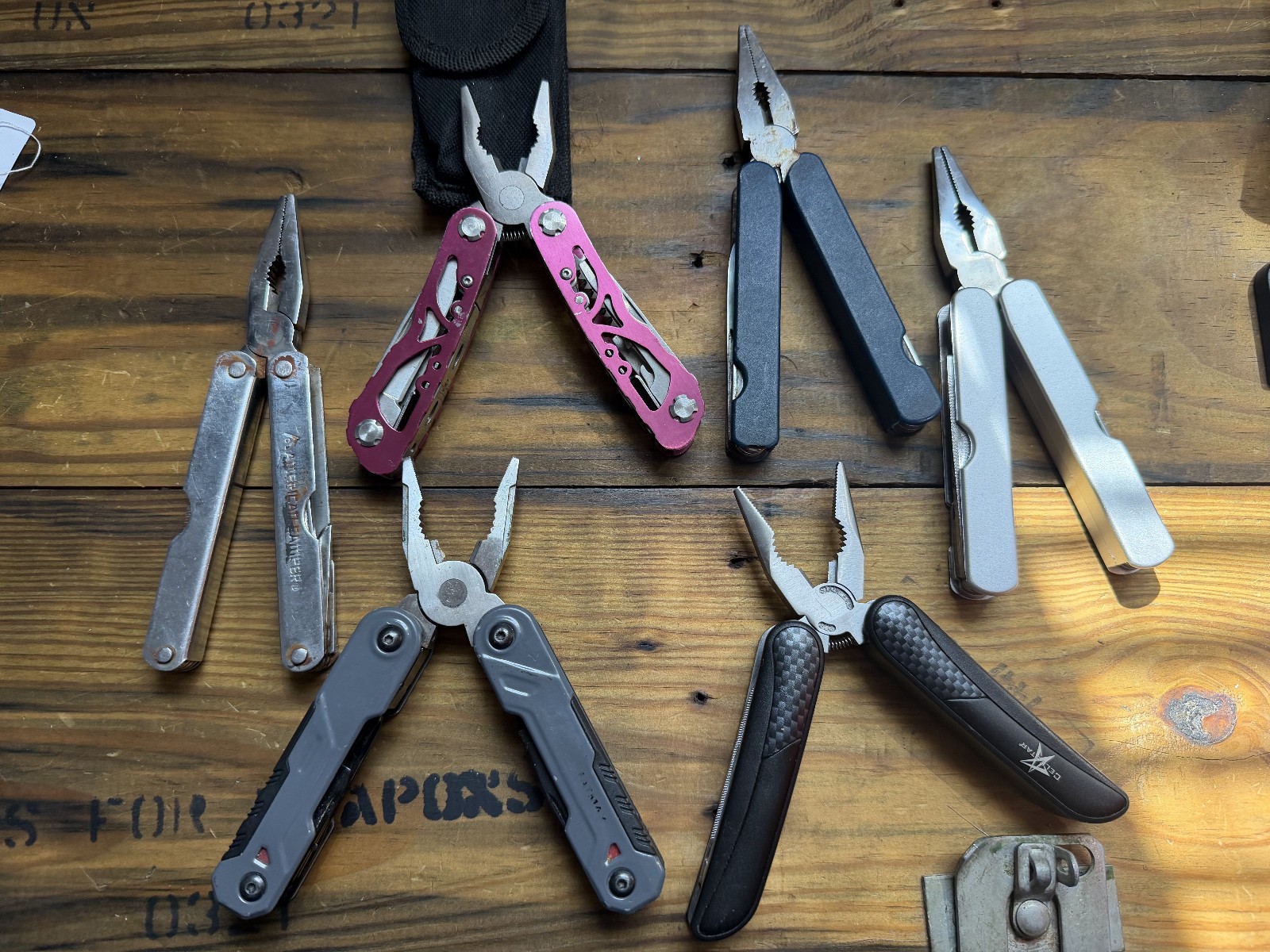 Lot of 6 Large Multitool Knives